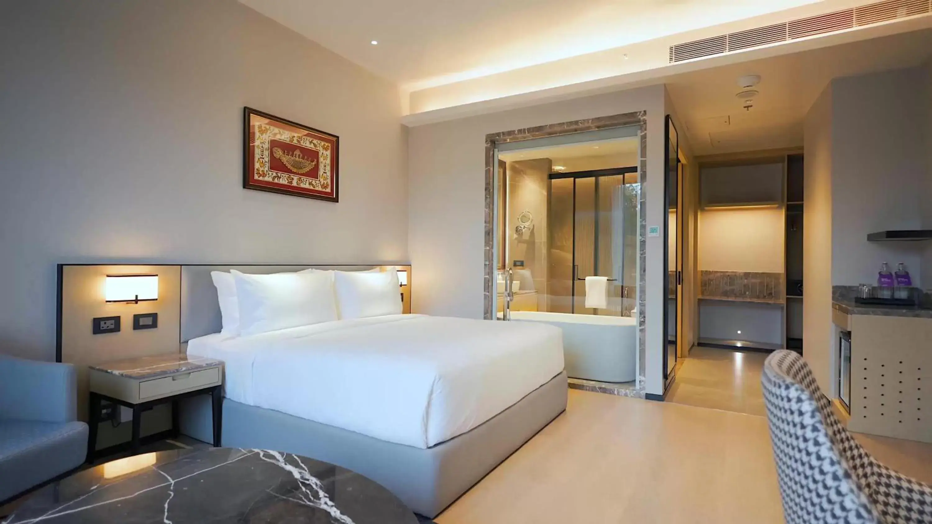 Bedroom, Bed in Radisson Hotel Jamshedpur Bedroom, Bed in Radisson Hotel Jamshedpur