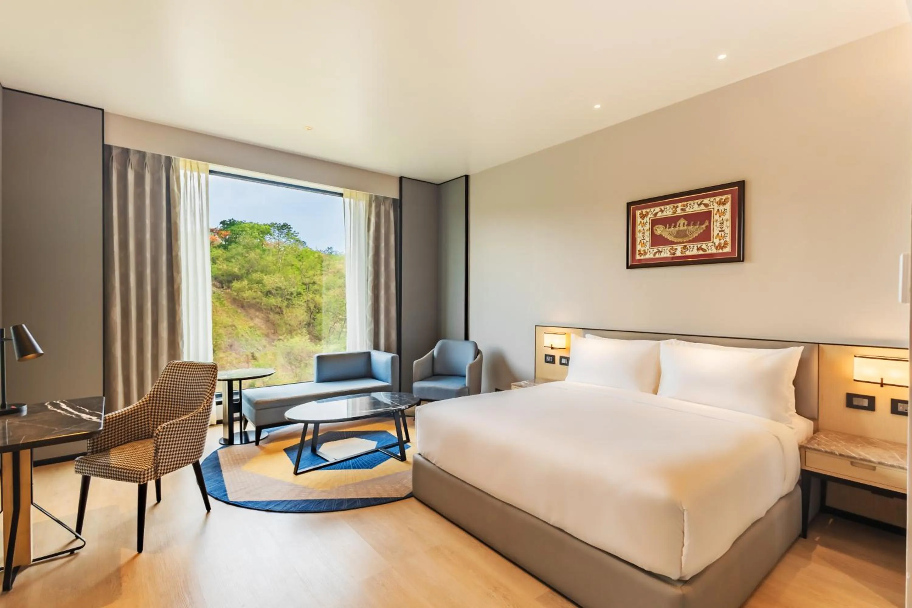 Bedroom, Bed in Radisson Hotel Jamshedpur