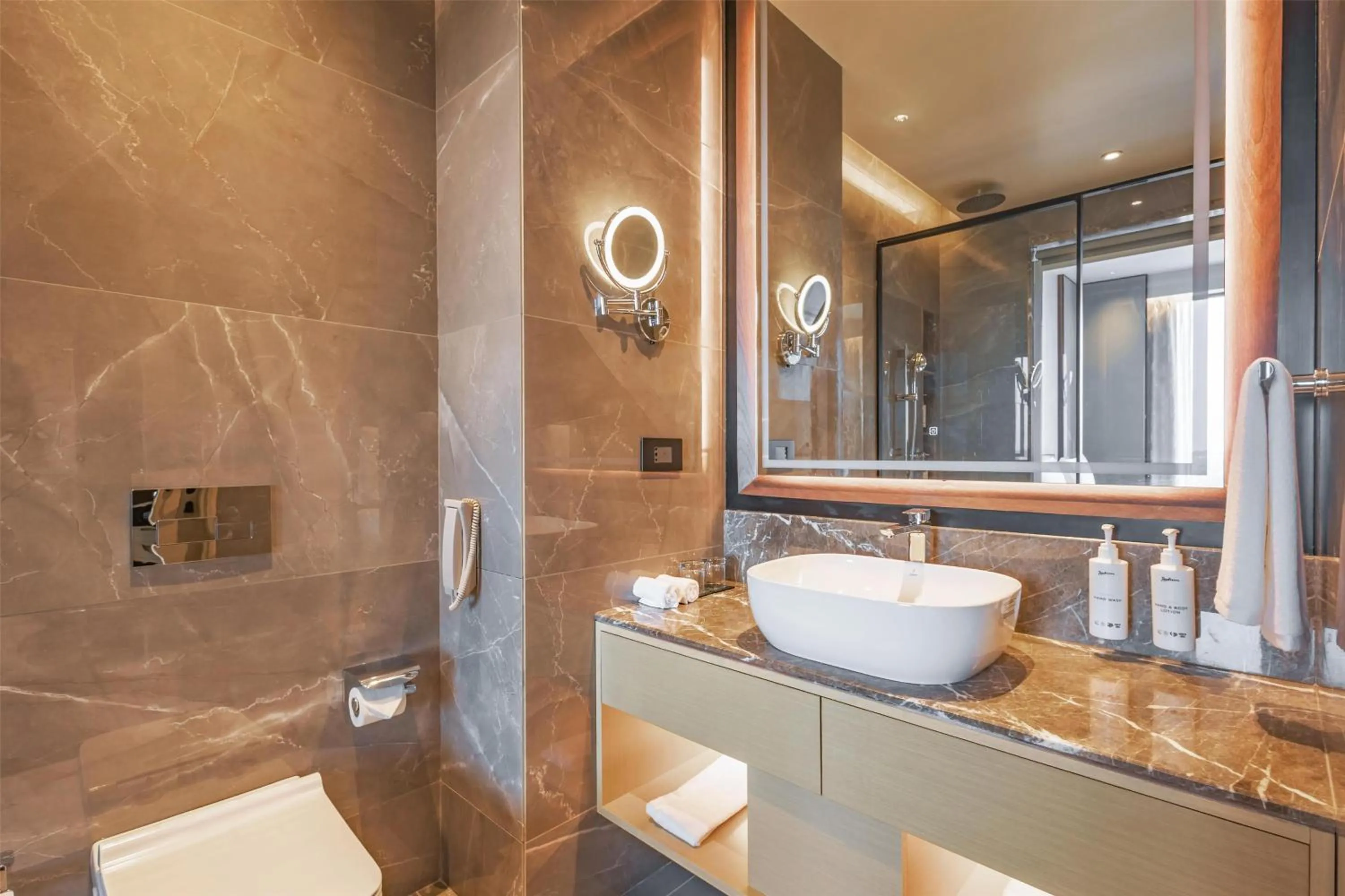 Bathroom in Radisson Hotel Jamshedpur