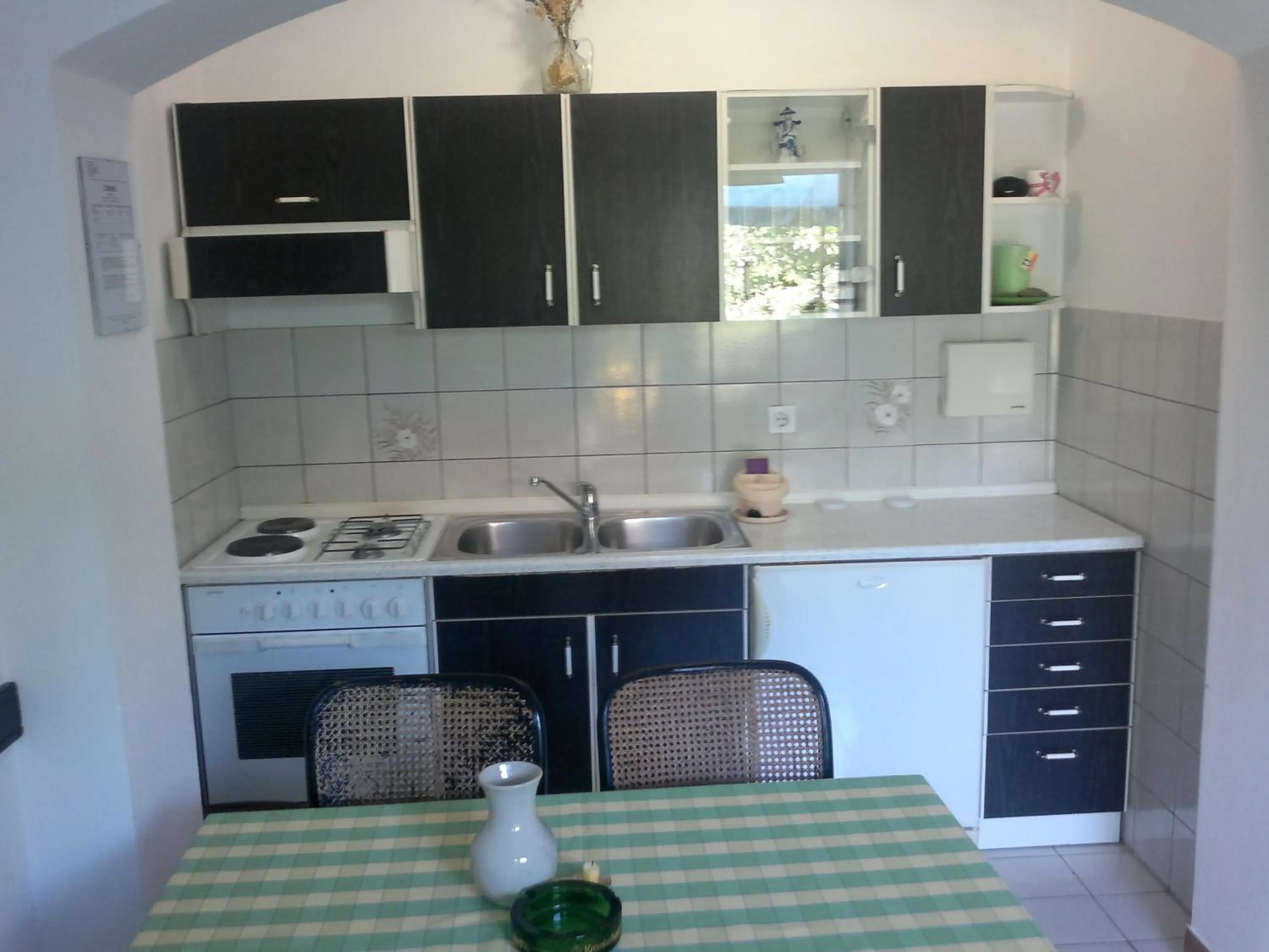Kitchen or kitchenette in Guest House Violeta