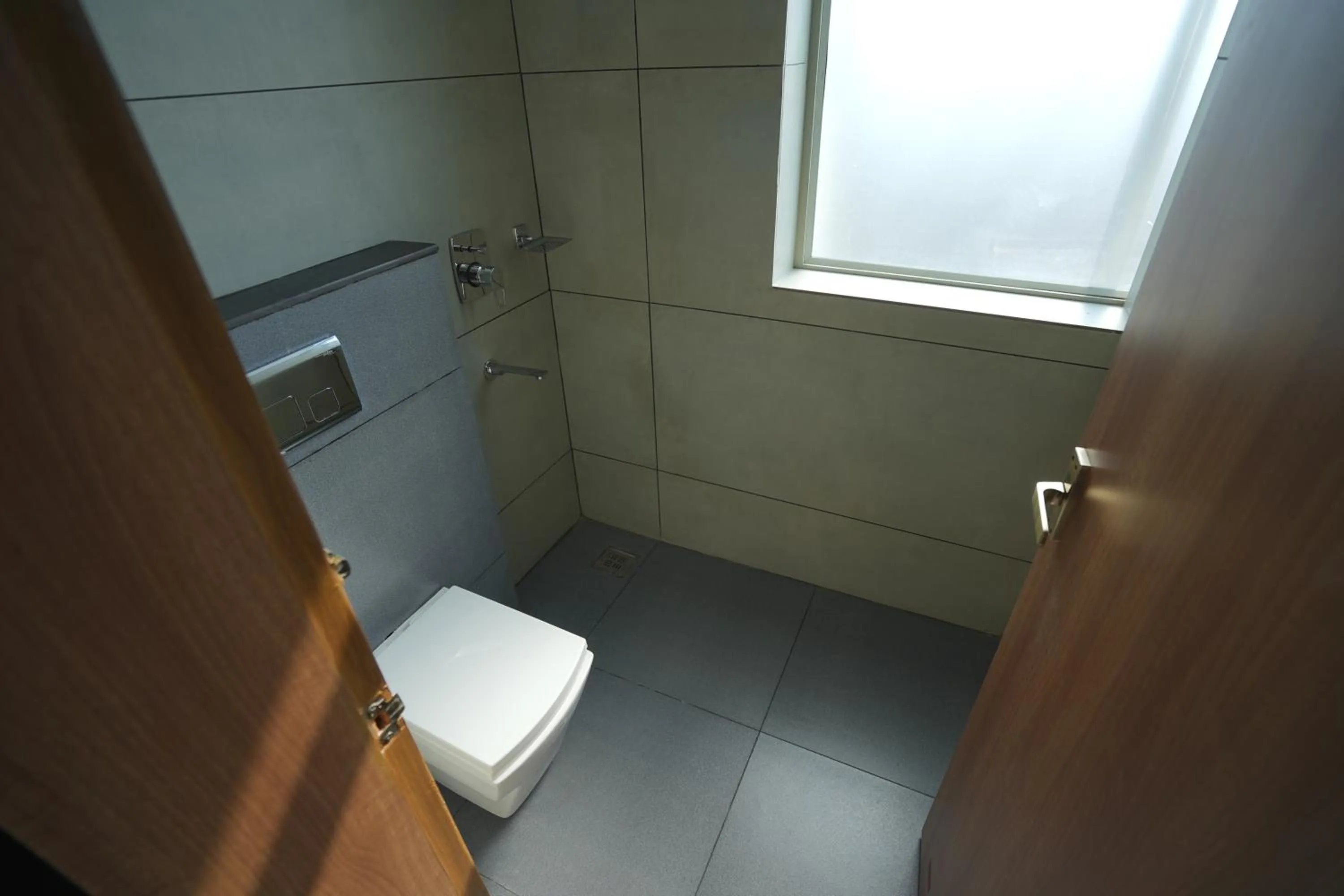 Toilet in Royal Casa Cochin