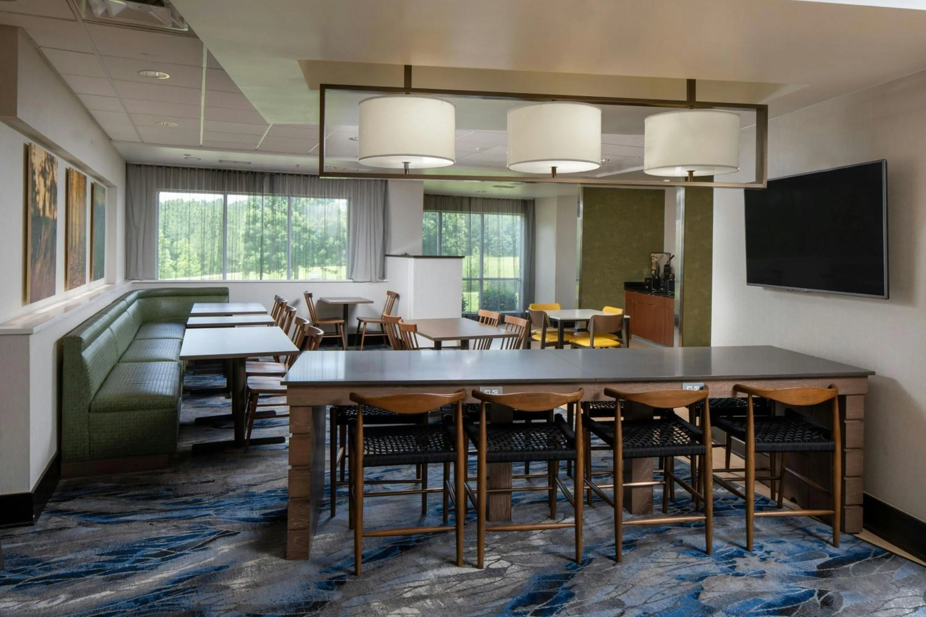 Breakfast in Fairfield Inn & Suites by Marriott Atmore