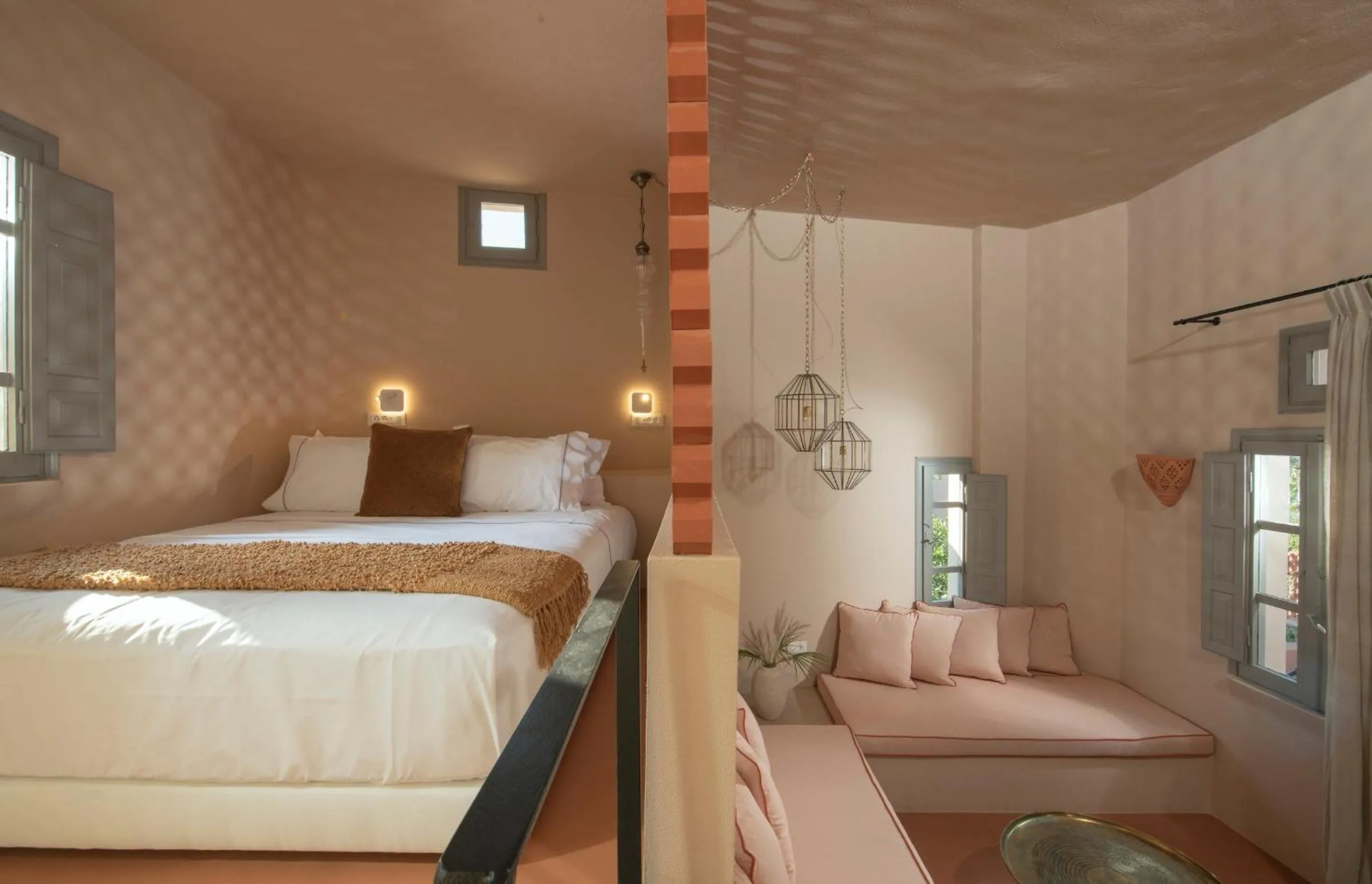 Seating area, Bed in Terra Verde Oia by K&K