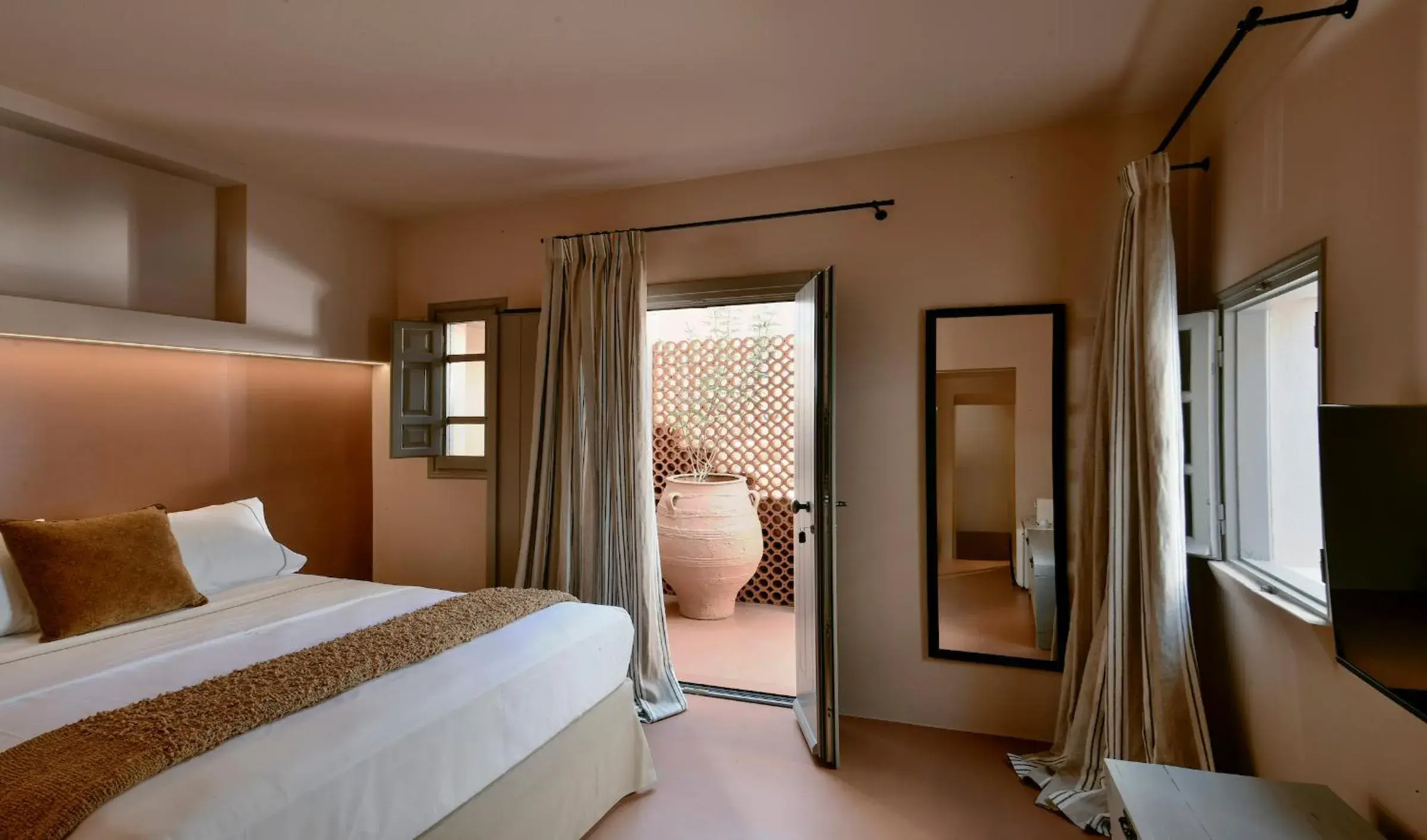 Cotto Standard Room in Terra Verde Oia by K&K Cotto Standard Room in Terra Verde Oia by K&K