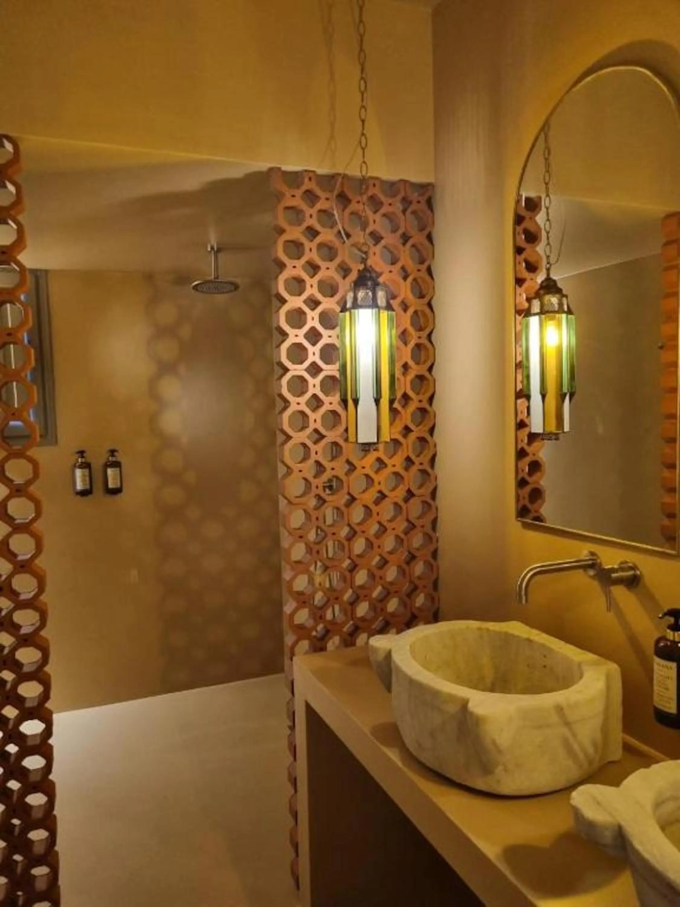 Shower in Terra Verde Oia by K&K