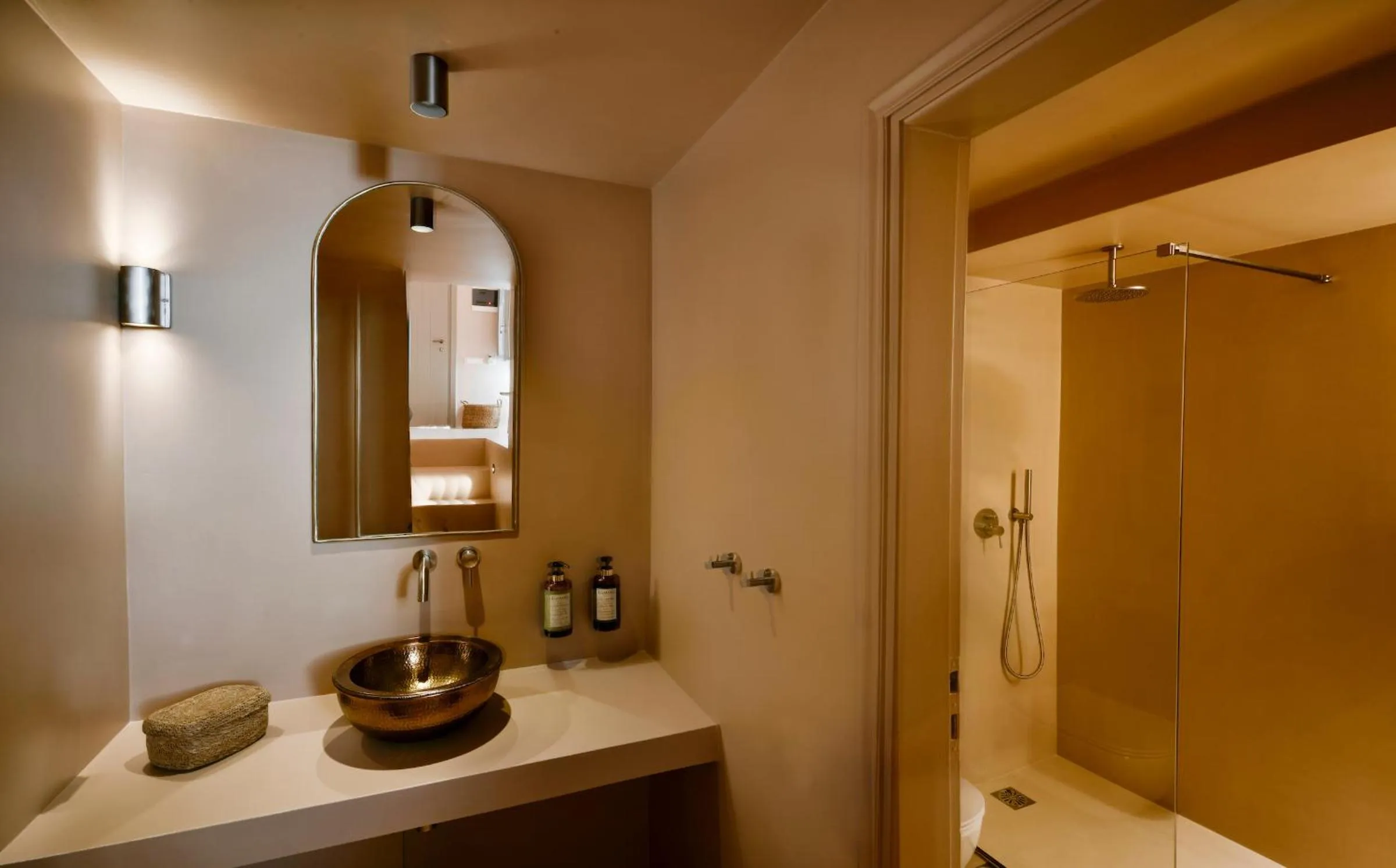 Shower in Terra Verde Oia by K&K