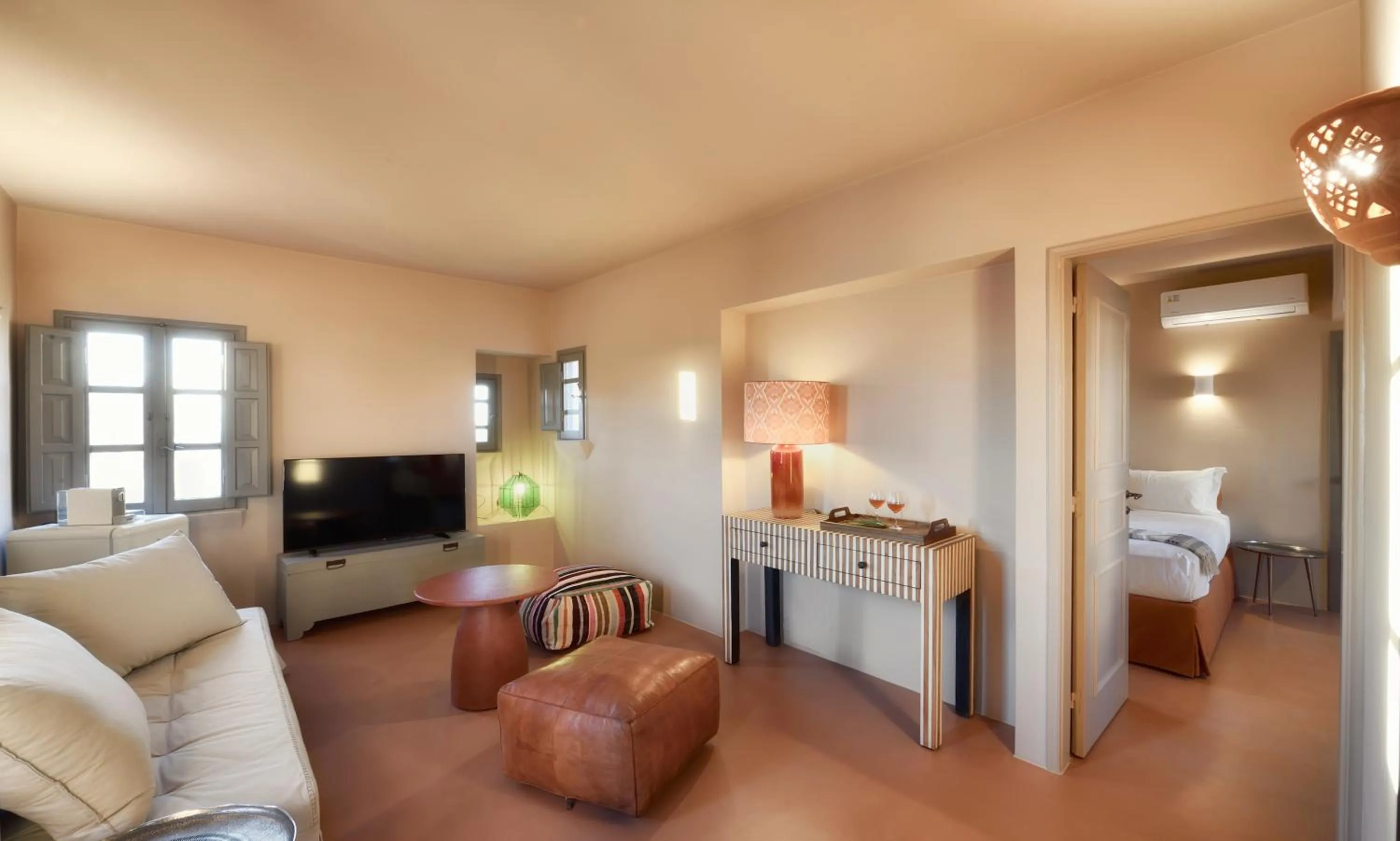 TV and multimedia in Terra Verde Oia by K&K