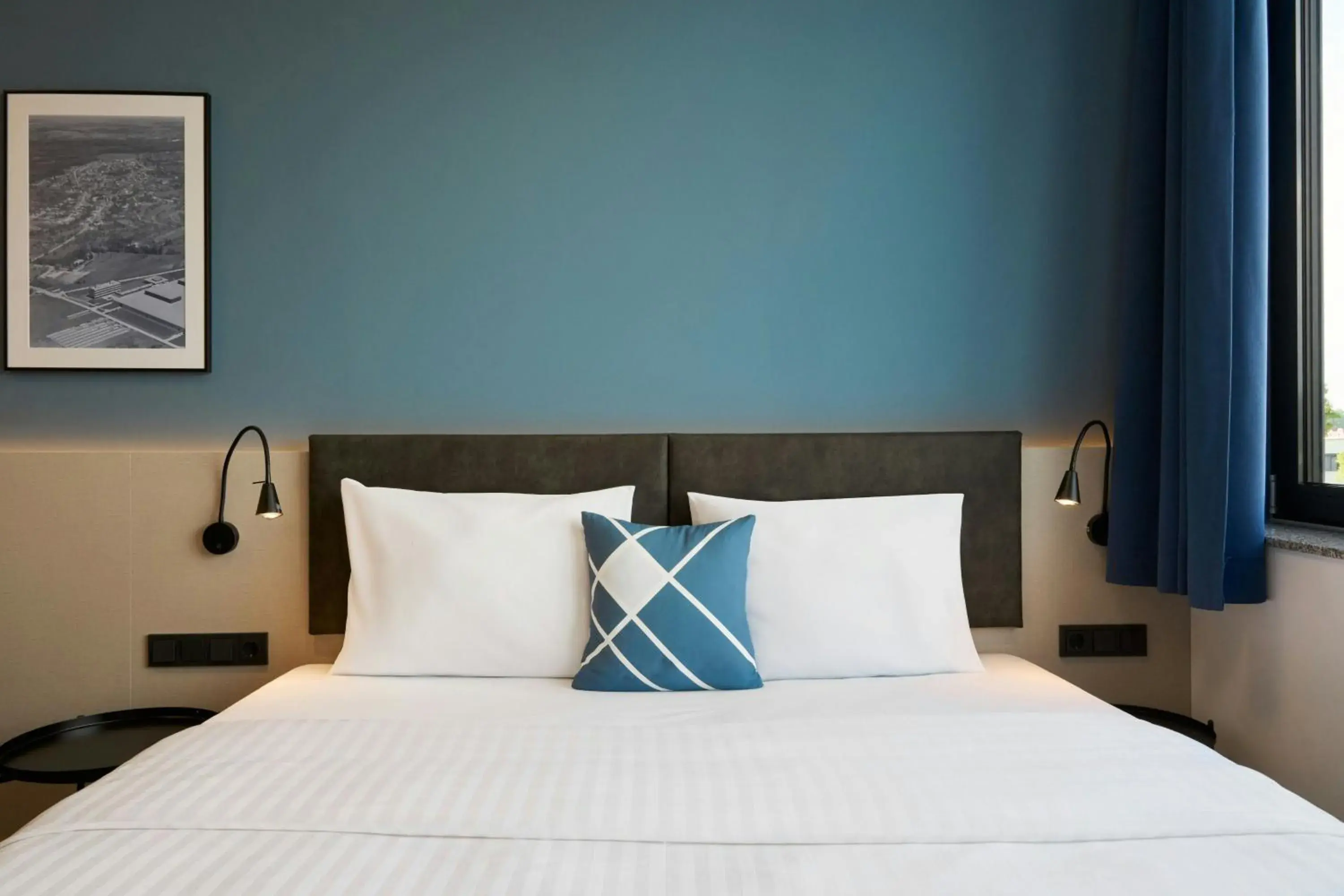 Photo of the whole room, Bed in Four Points Flex by Sheraton Östringen Photo of the whole room, Bed in Four Points Flex by Sheraton Östringen