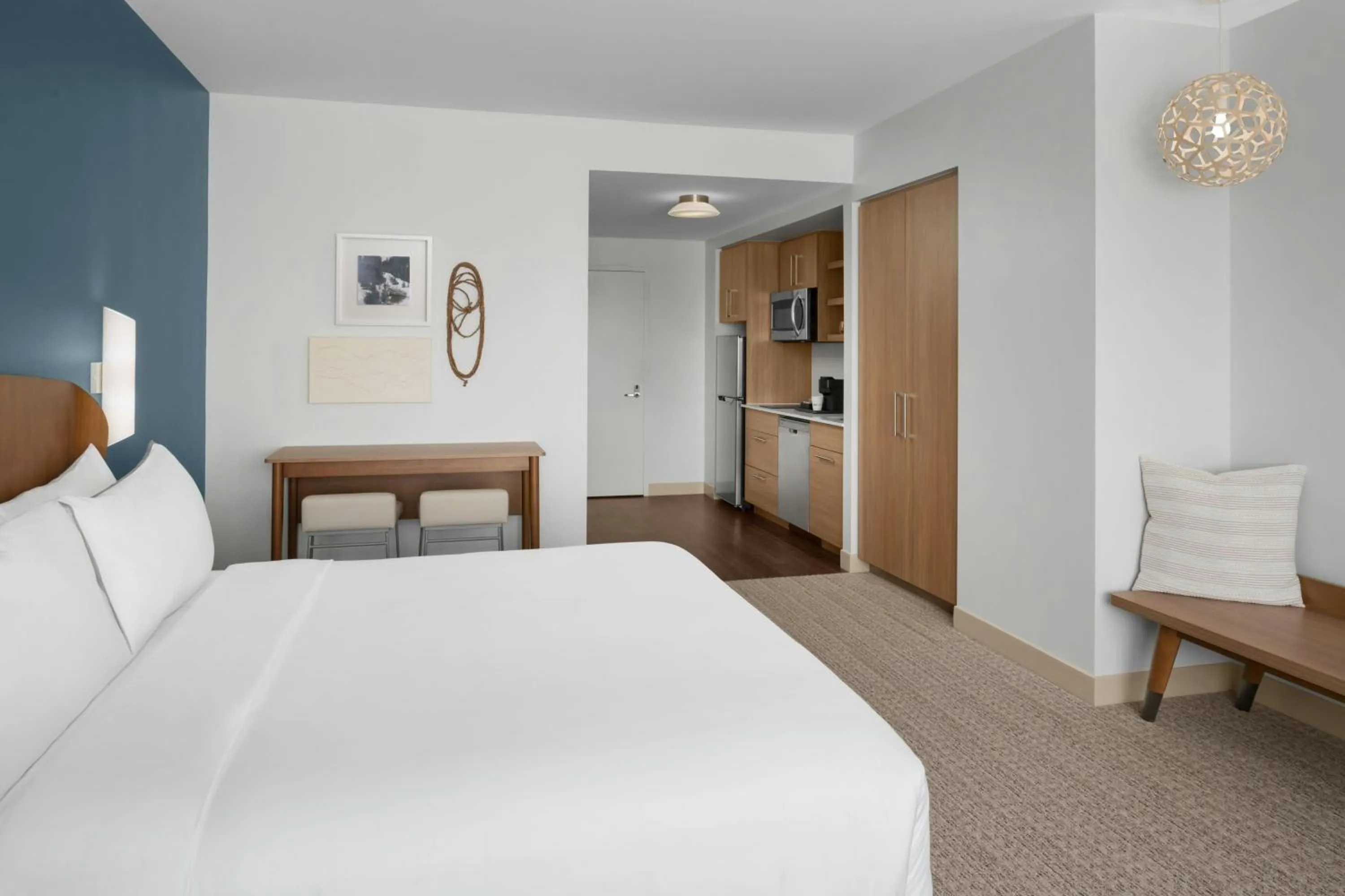 Bedroom, Bed in Element Calgary Downtown