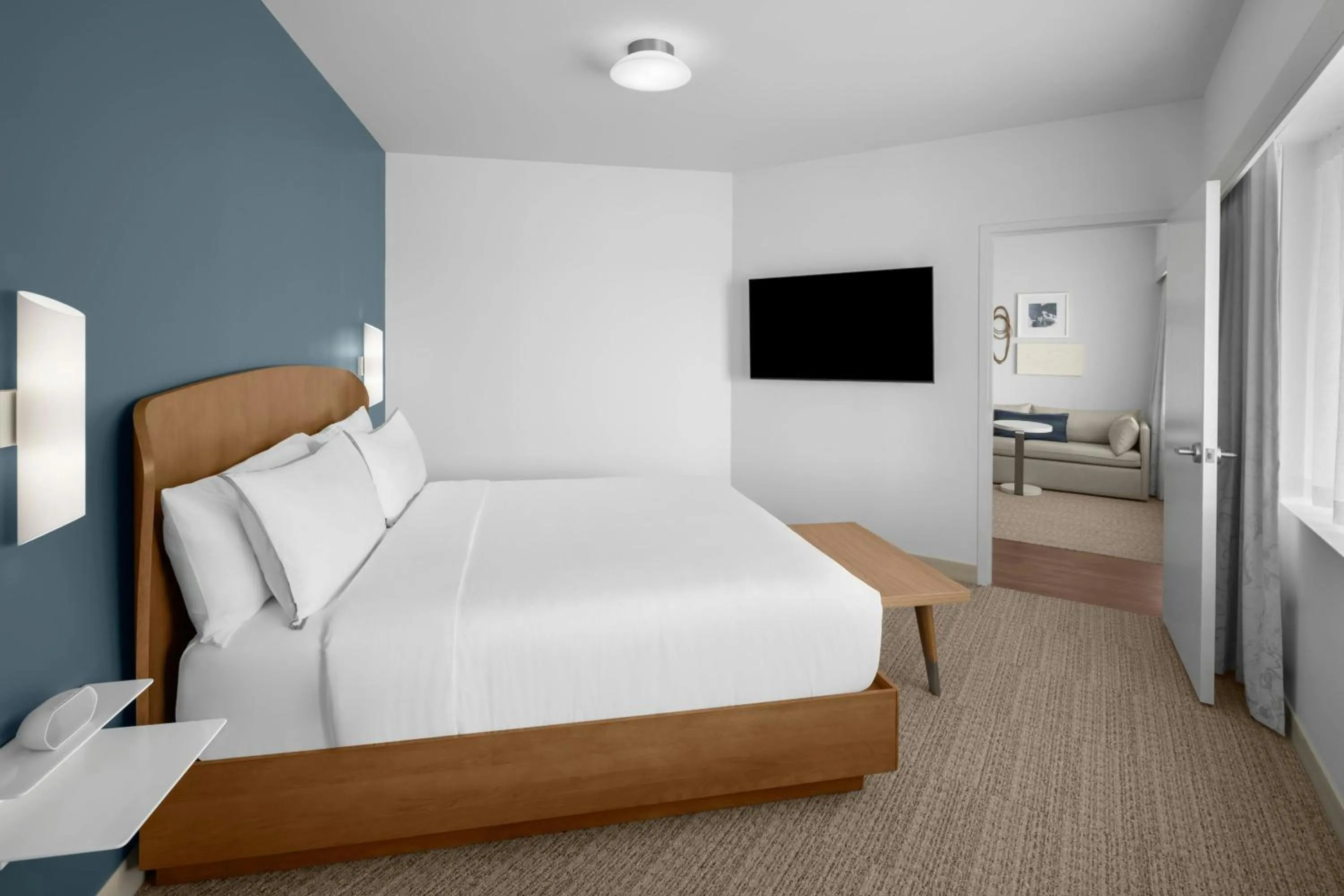 Bedroom, Bed in Element Calgary Downtown