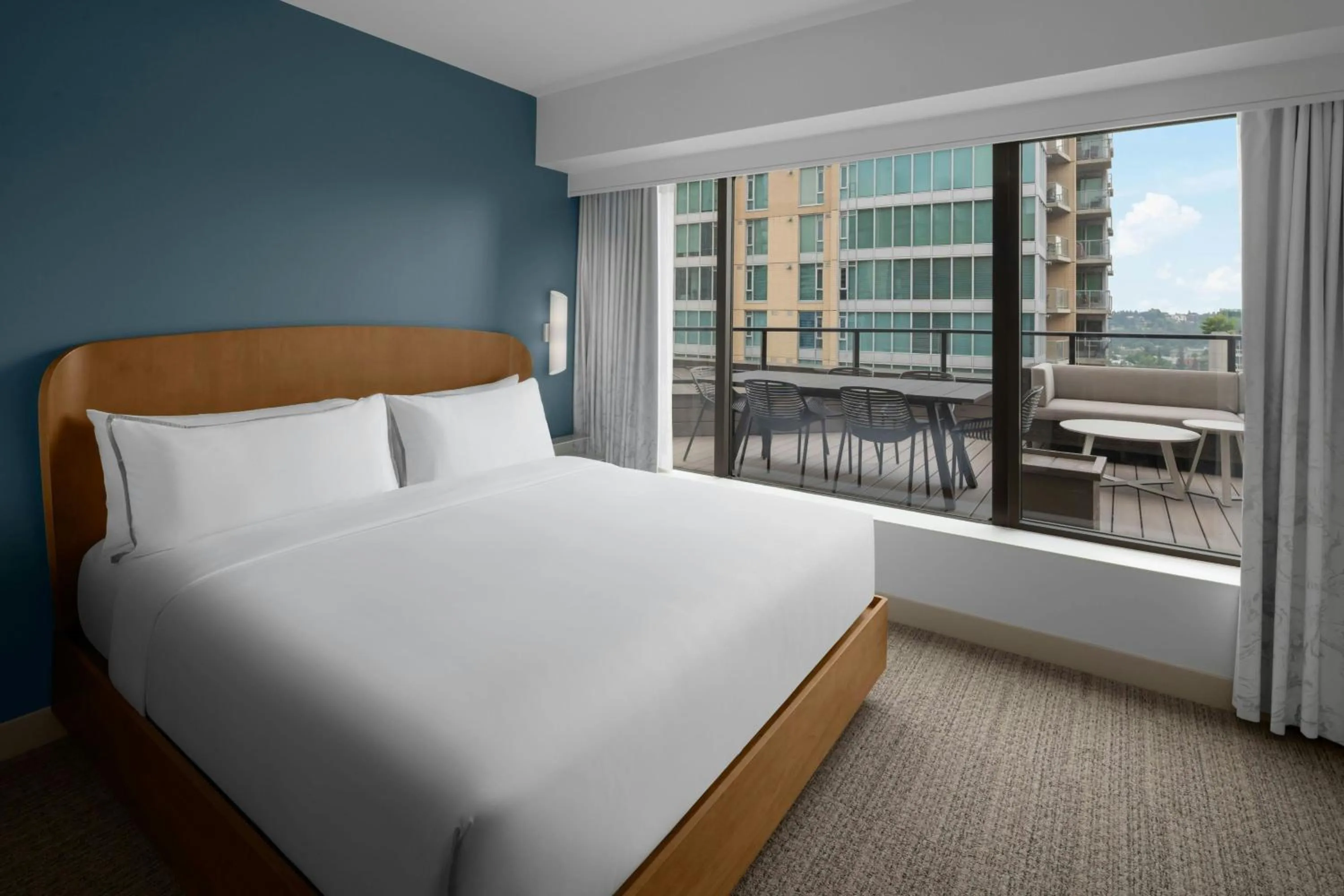 Bedroom, Bed in Element Calgary Downtown