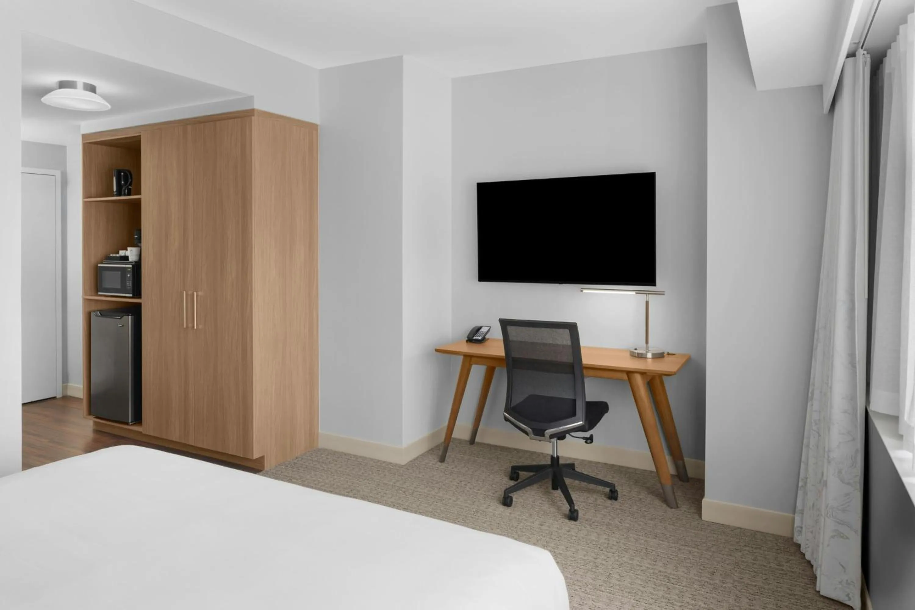 Photo of the whole room, Bed in Element Calgary Downtown