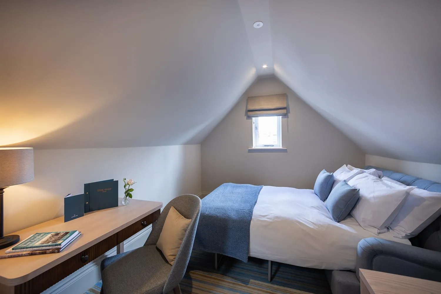 Bedroom, Bed in The Ship Hotel
