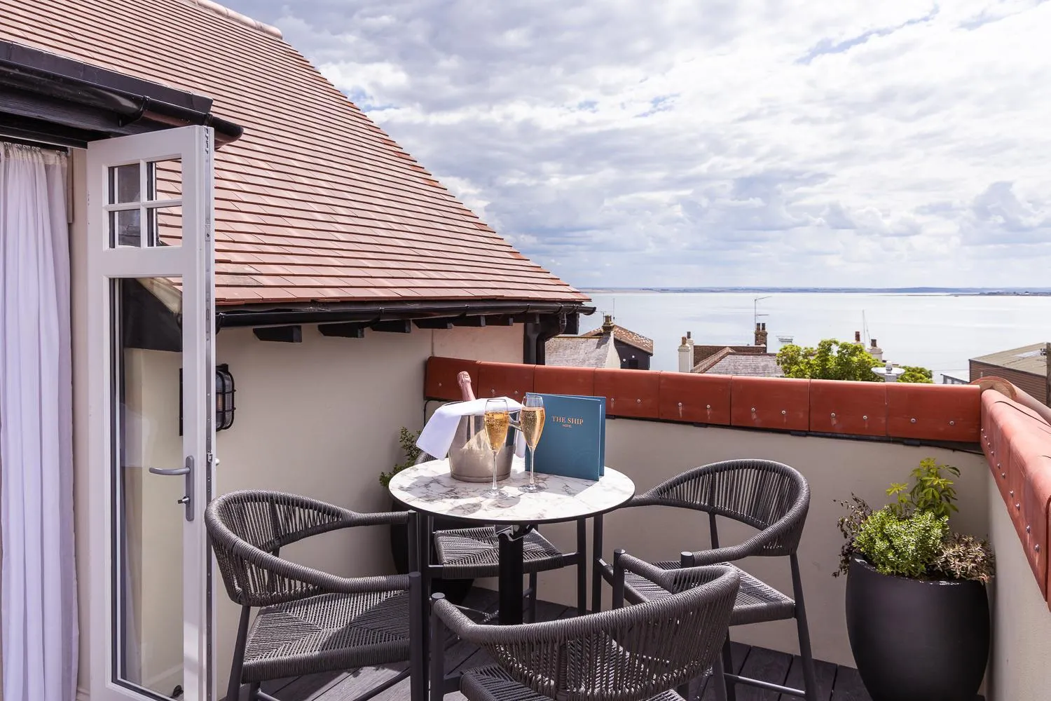 Balcony/Terrace in The Ship Hotel