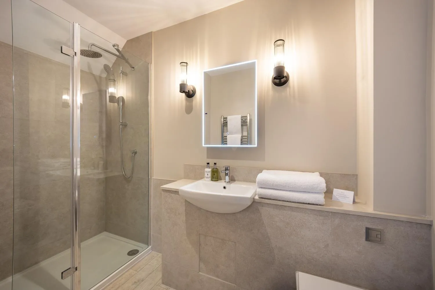 Shower in The Ship Hotel