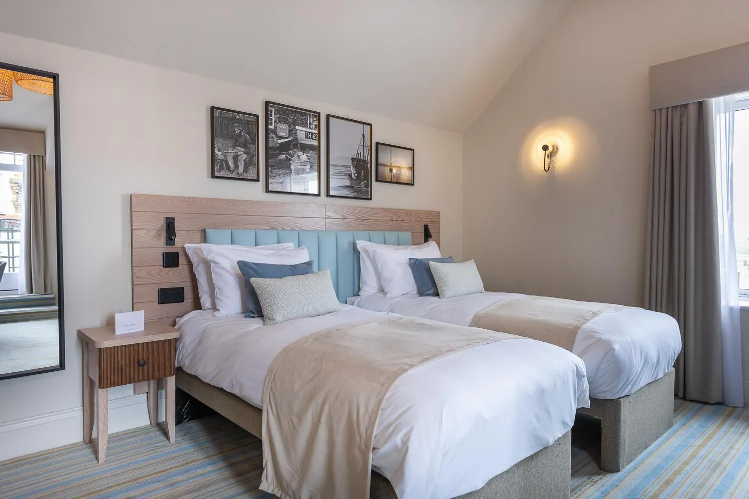 Bed in The Ship Hotel