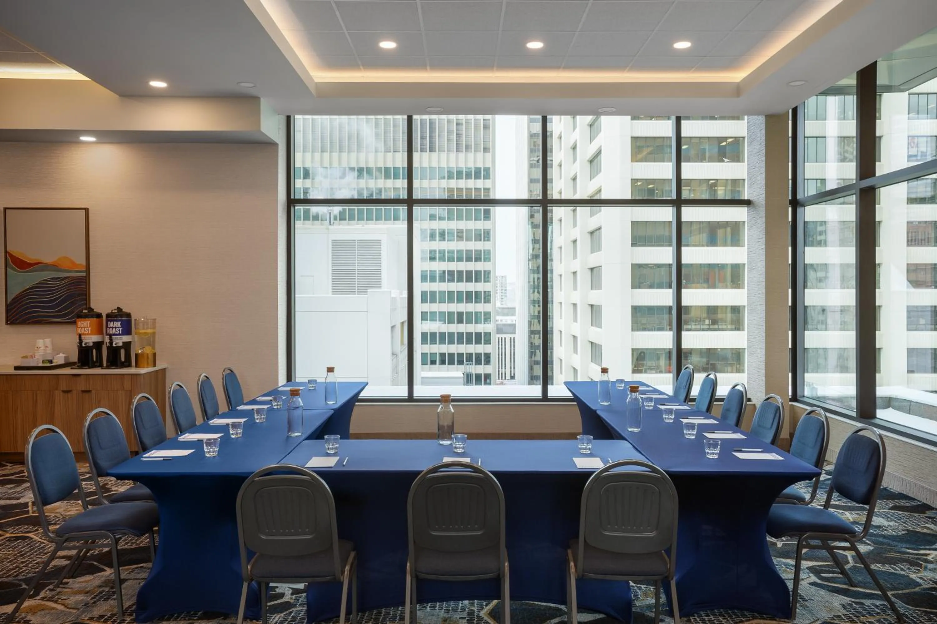 Meeting/conference room in Hampton Inn By Hilton Calgary Downtown