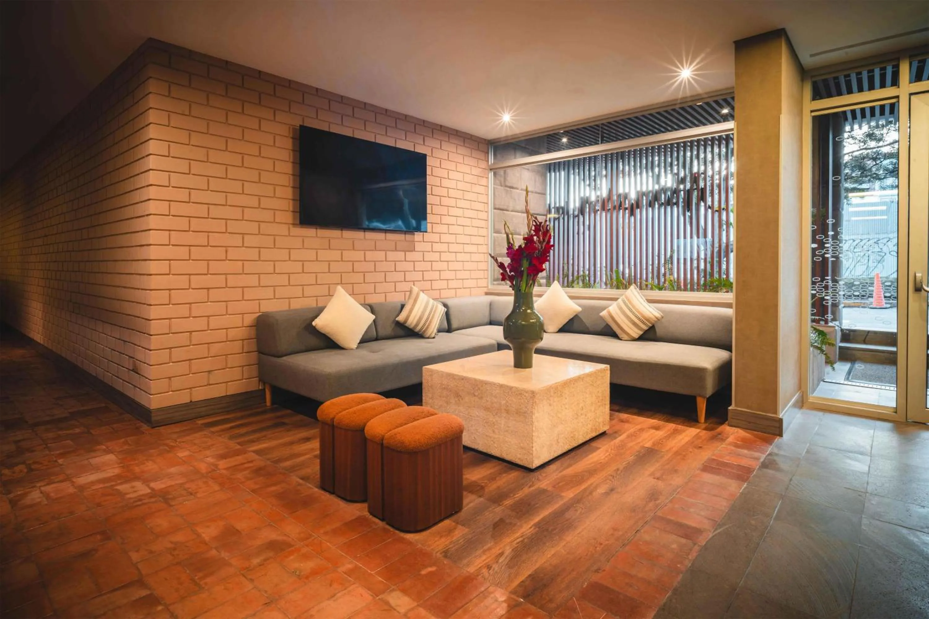 Lobby or reception in Hampton By Hilton Cusco