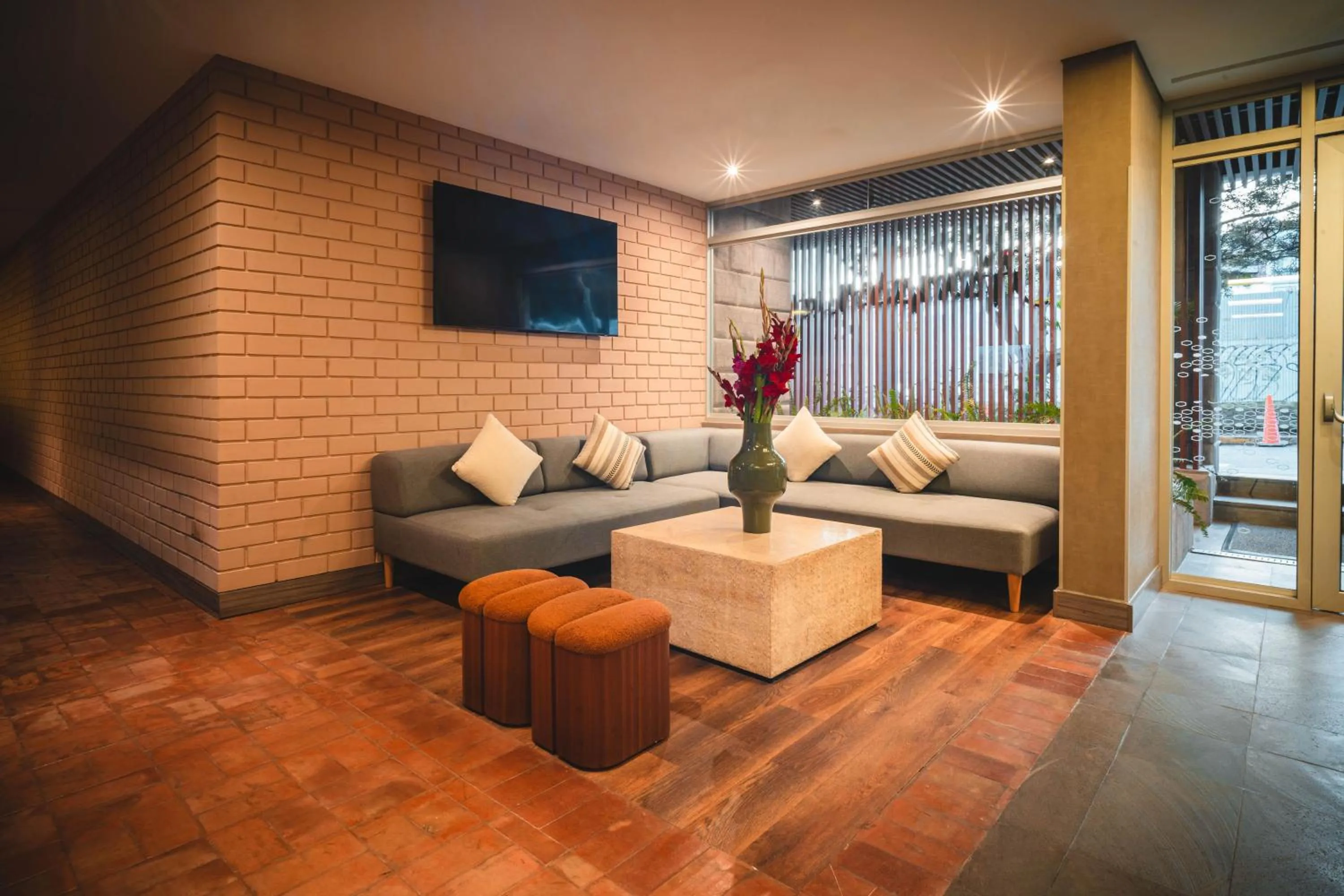 Living room in Hampton By Hilton Cusco