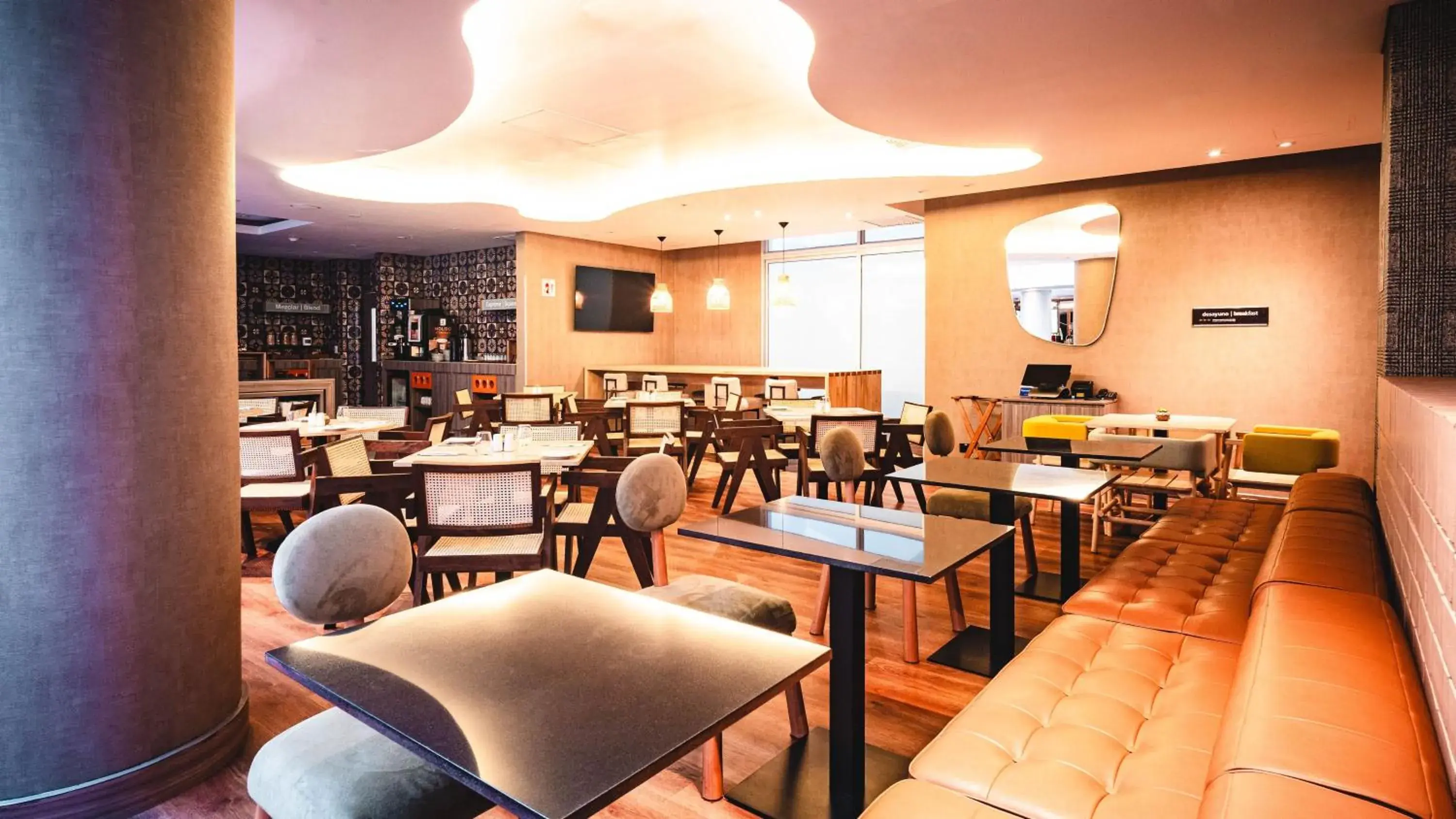 Restaurant/places to eat in Hampton By Hilton Cusco Restaurant/places to eat in Hampton By Hilton Cusco