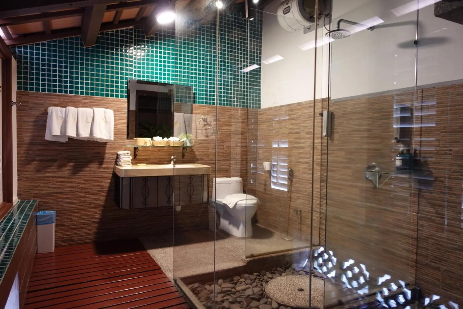 Bathroom in Sarang Paloh Heritage Stay