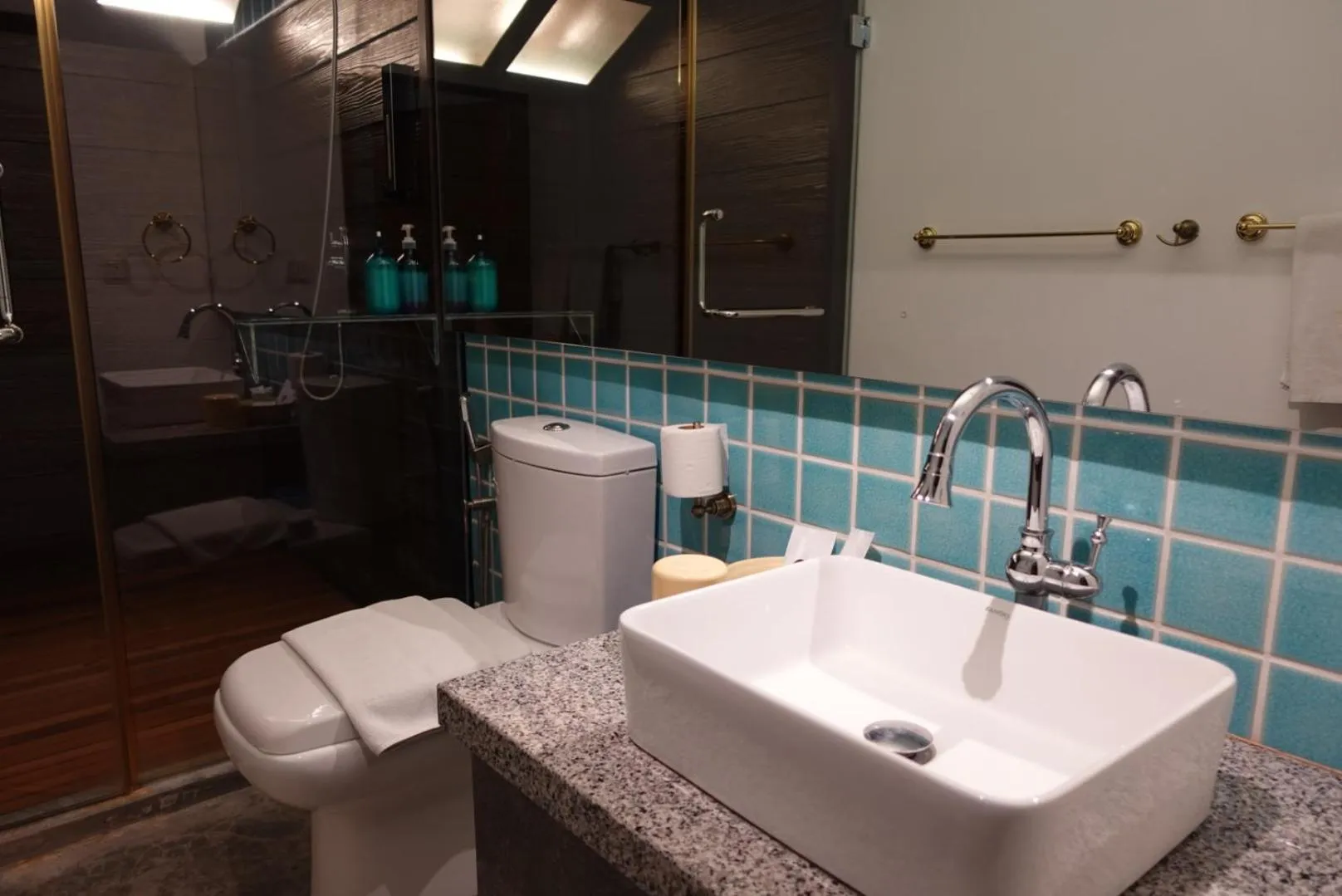 Bathroom in Sarang Paloh Heritage Stay