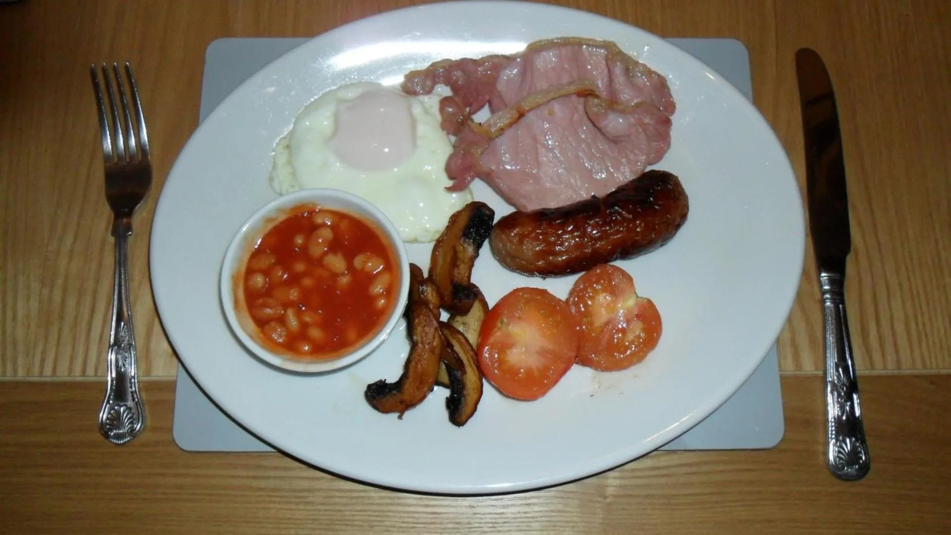 Food close-up in The Bear