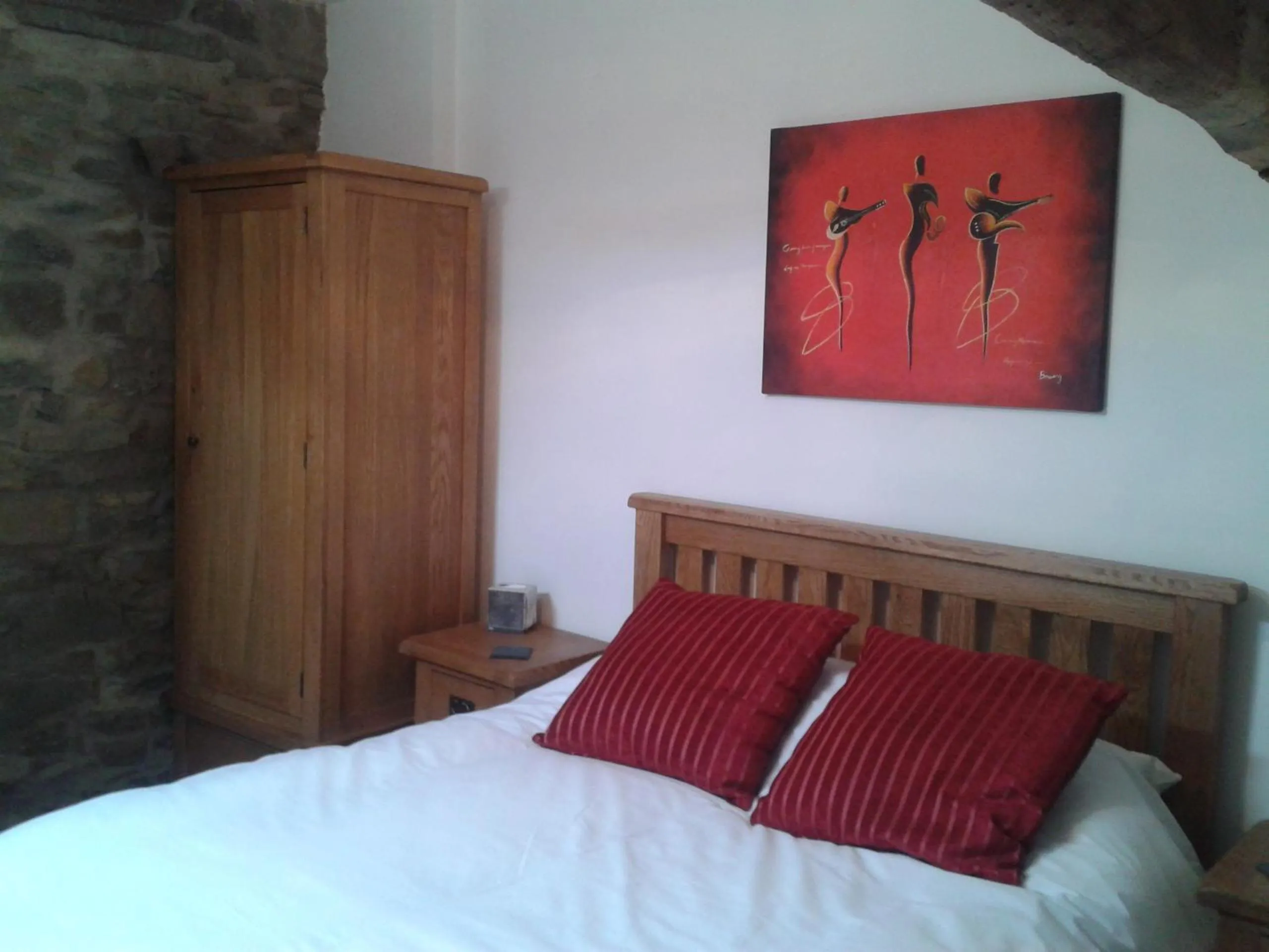 Photo of the whole room in The Bear