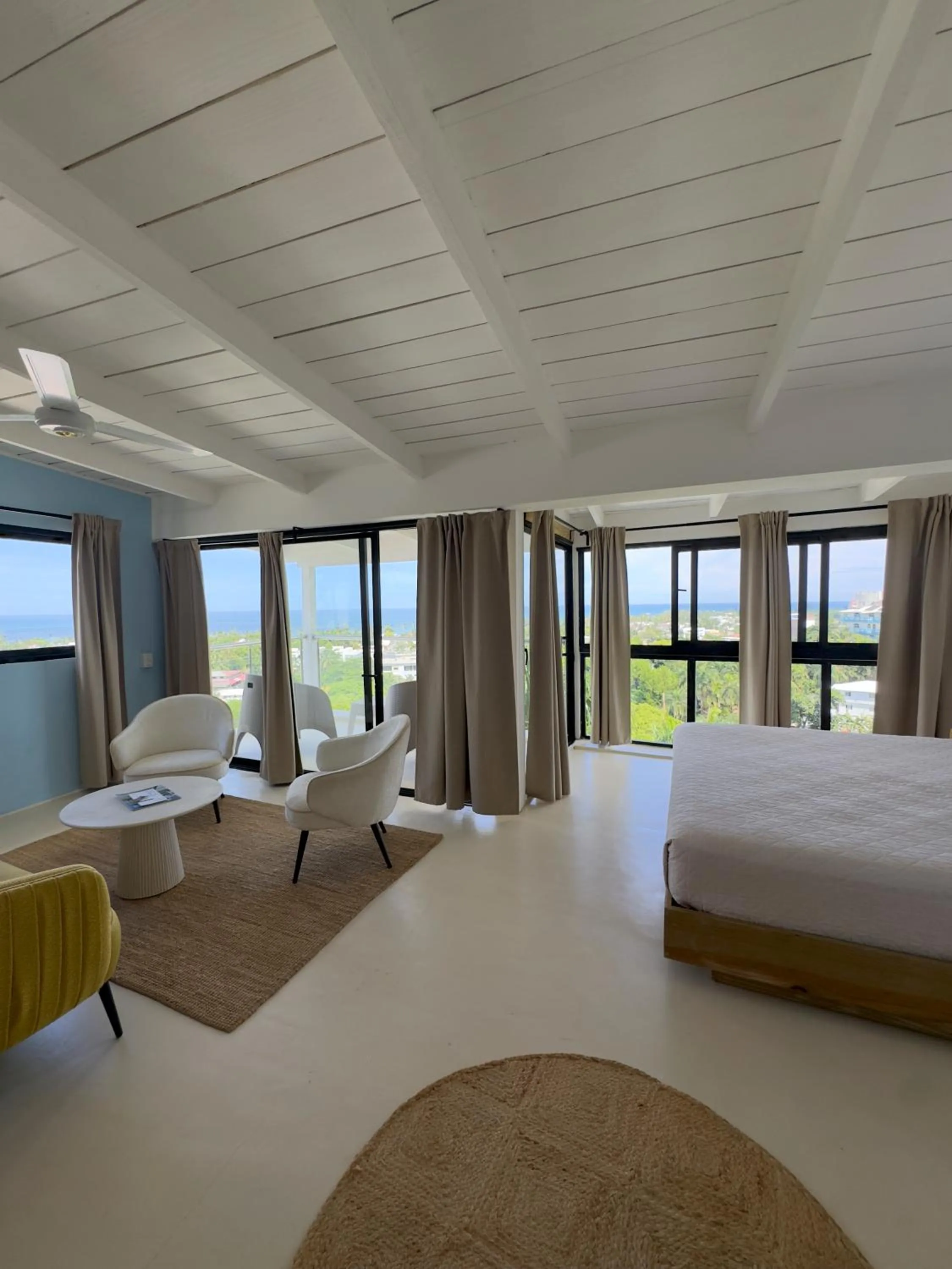 Photo of the whole room, Bed in Kainos Tropical Boutique Hotel