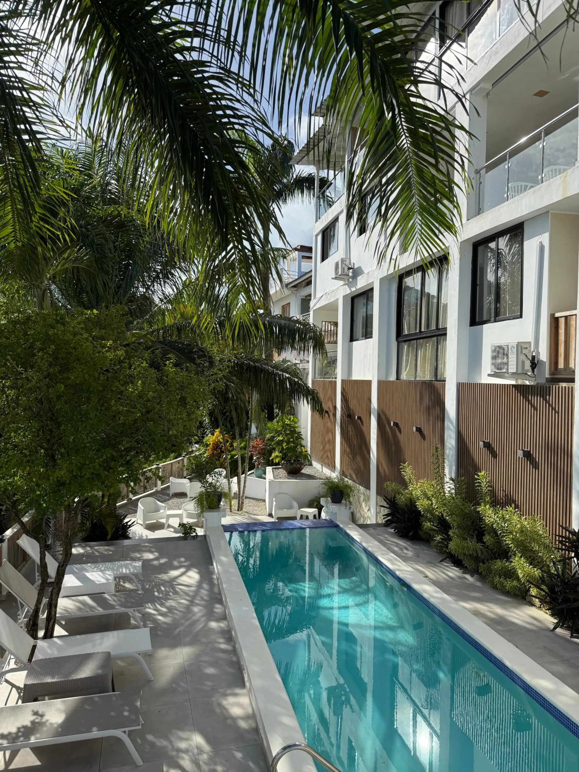 Swimming pool in Kainos Tropical Boutique Hotel