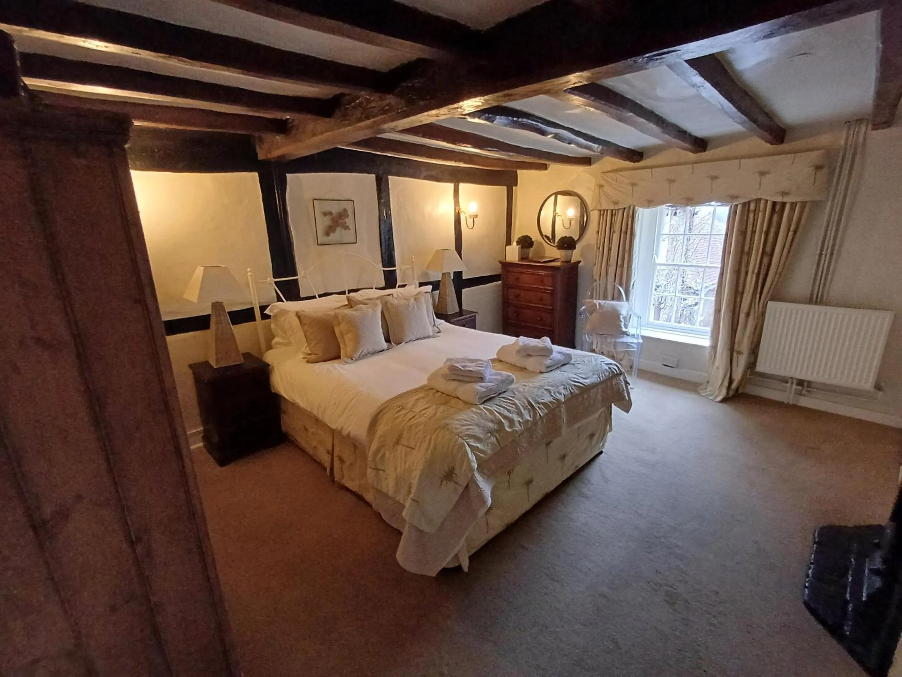 Double Room with Private Bathroom - single occupancy in The Fox Goes Free