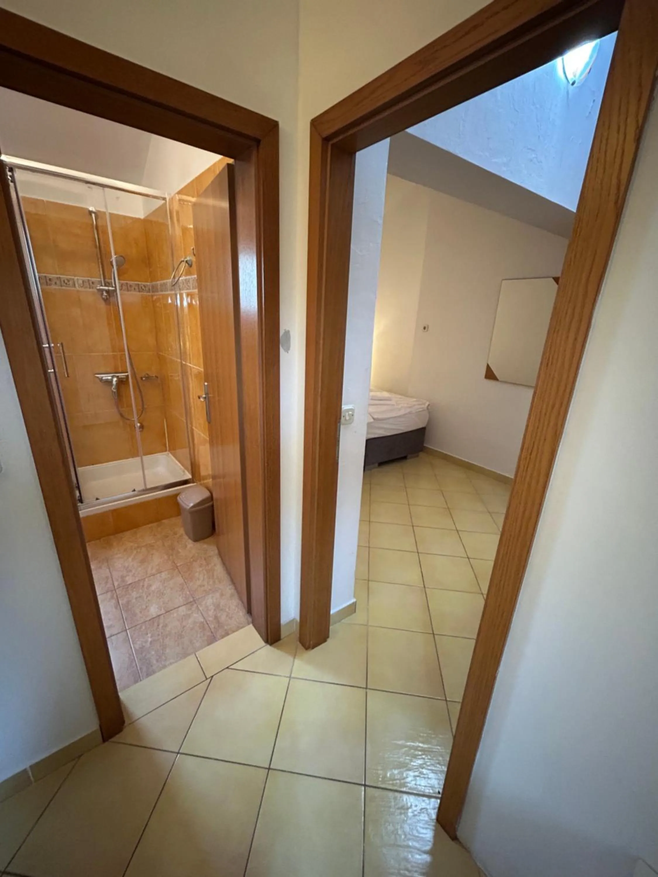 Shower, Bed in Apartments Irena