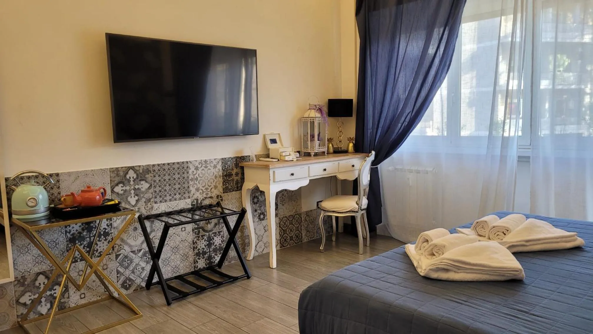 TV and multimedia, Bed in RomAntic Dreams Guest House