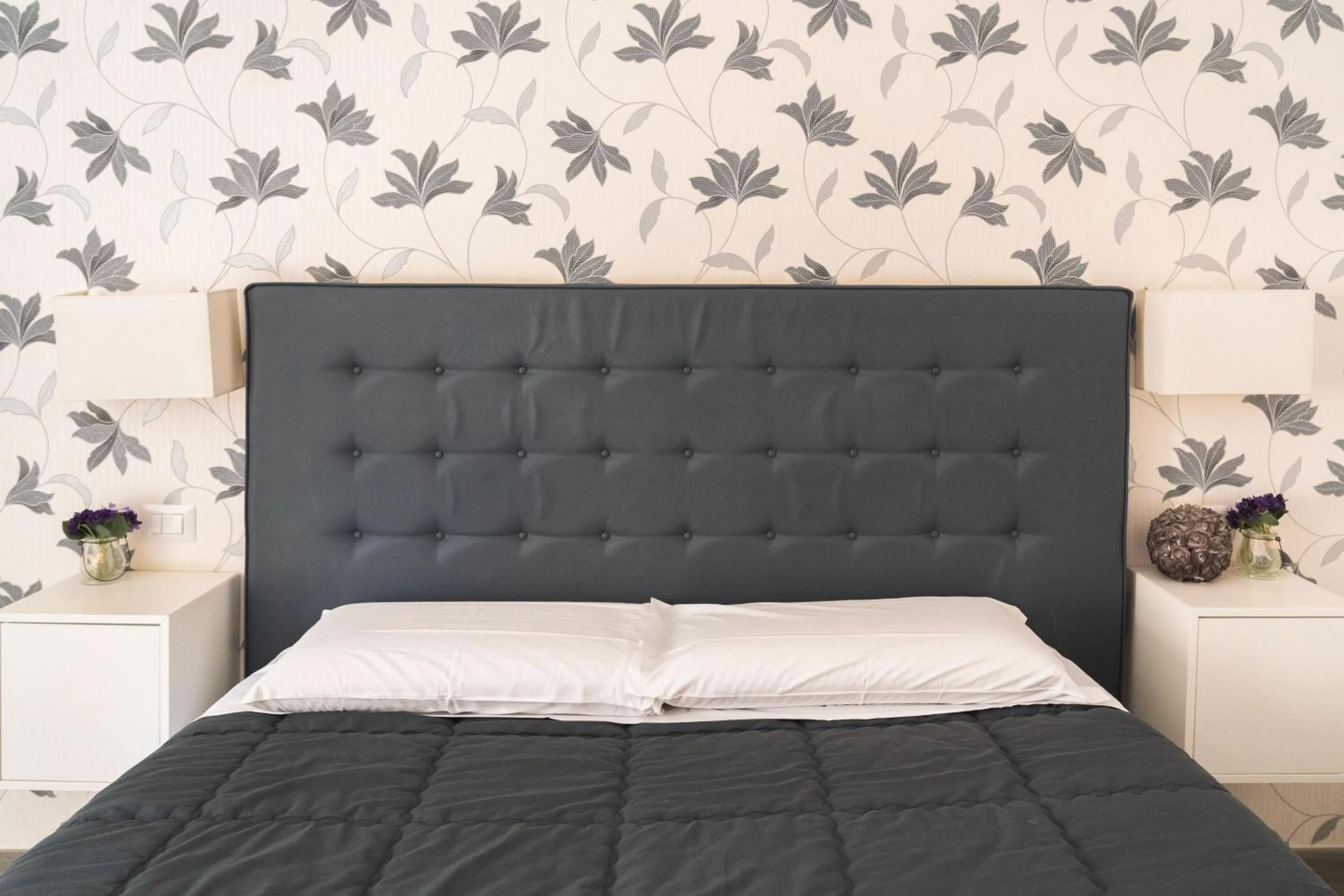 Bed in RomAntic Dreams Guest House