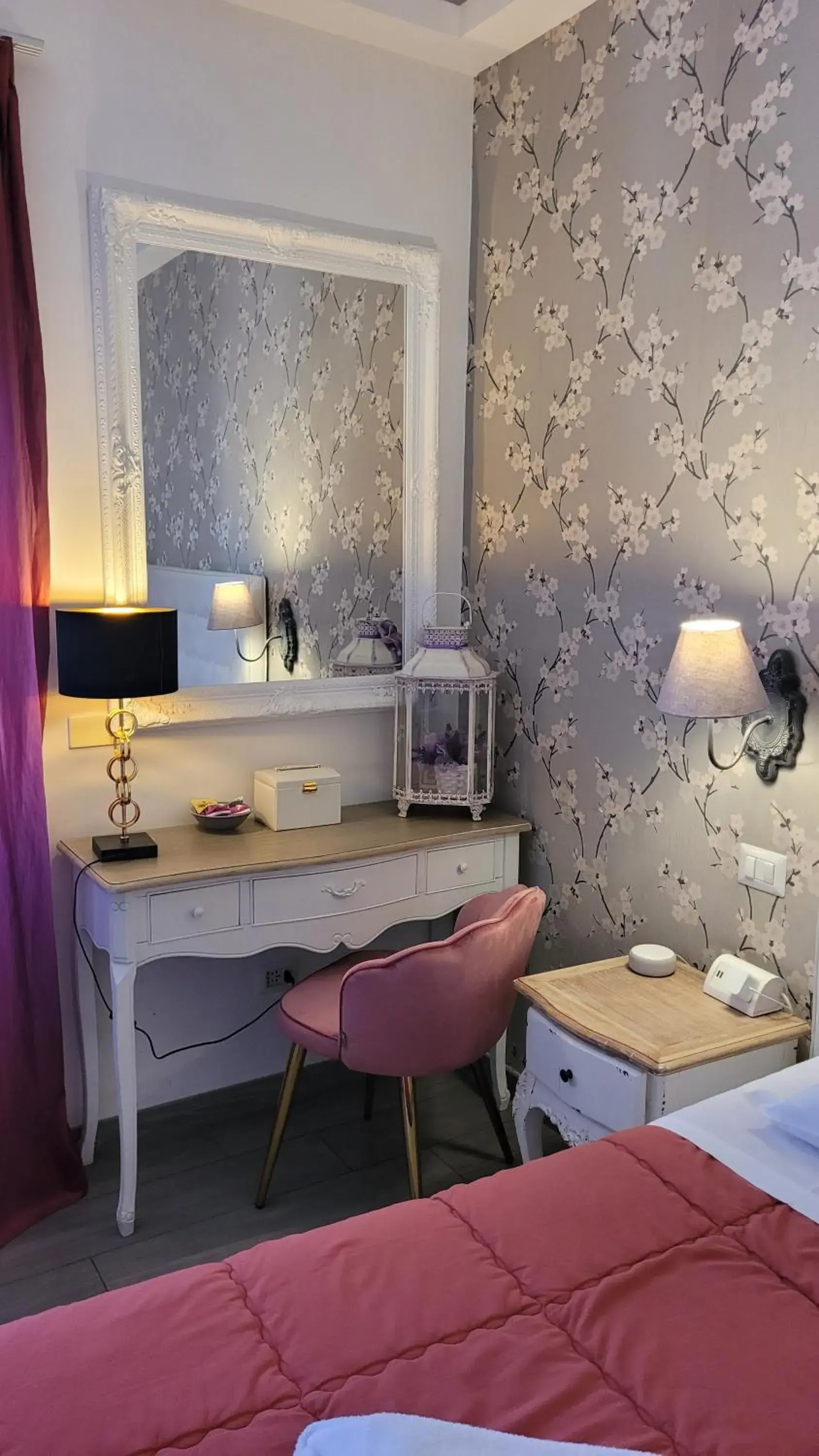 Deluxe Double or Twin Room in RomAntic Dreams Guest House Deluxe Double or Twin Room in RomAntic Dreams Guest House