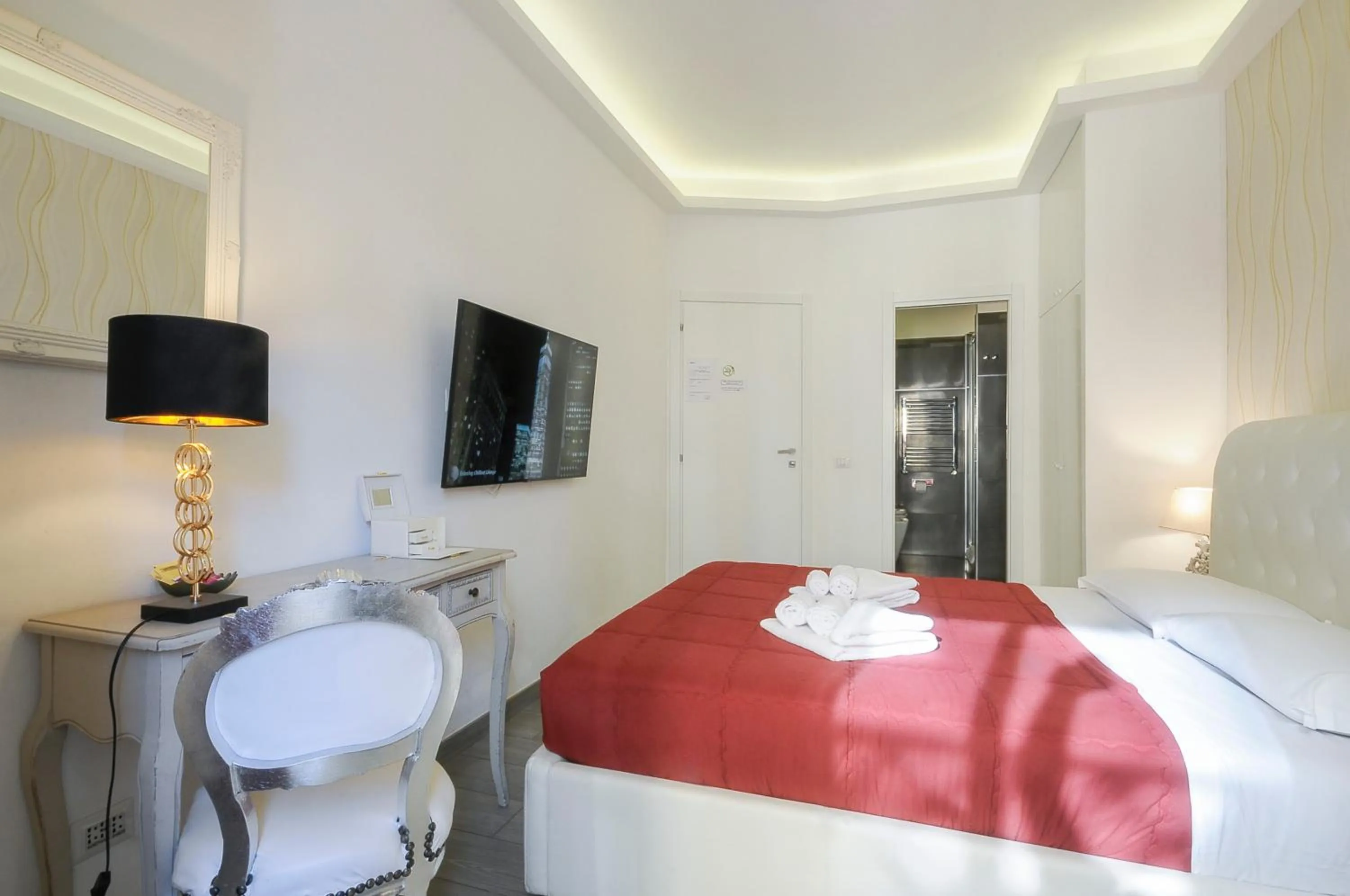 Photo of the whole room, Bed in RomAntic Dreams Guest House