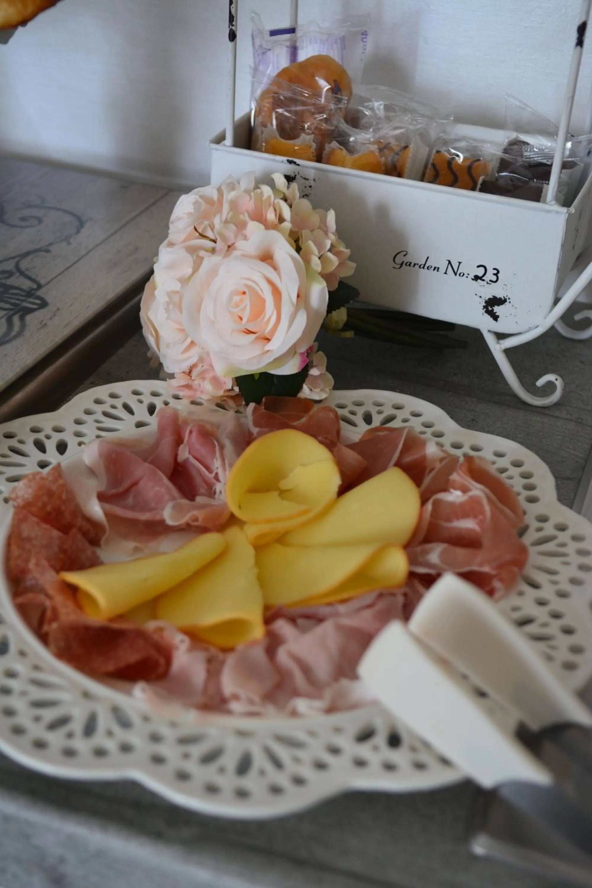 Breakfast in RomAntic Dreams Guest House