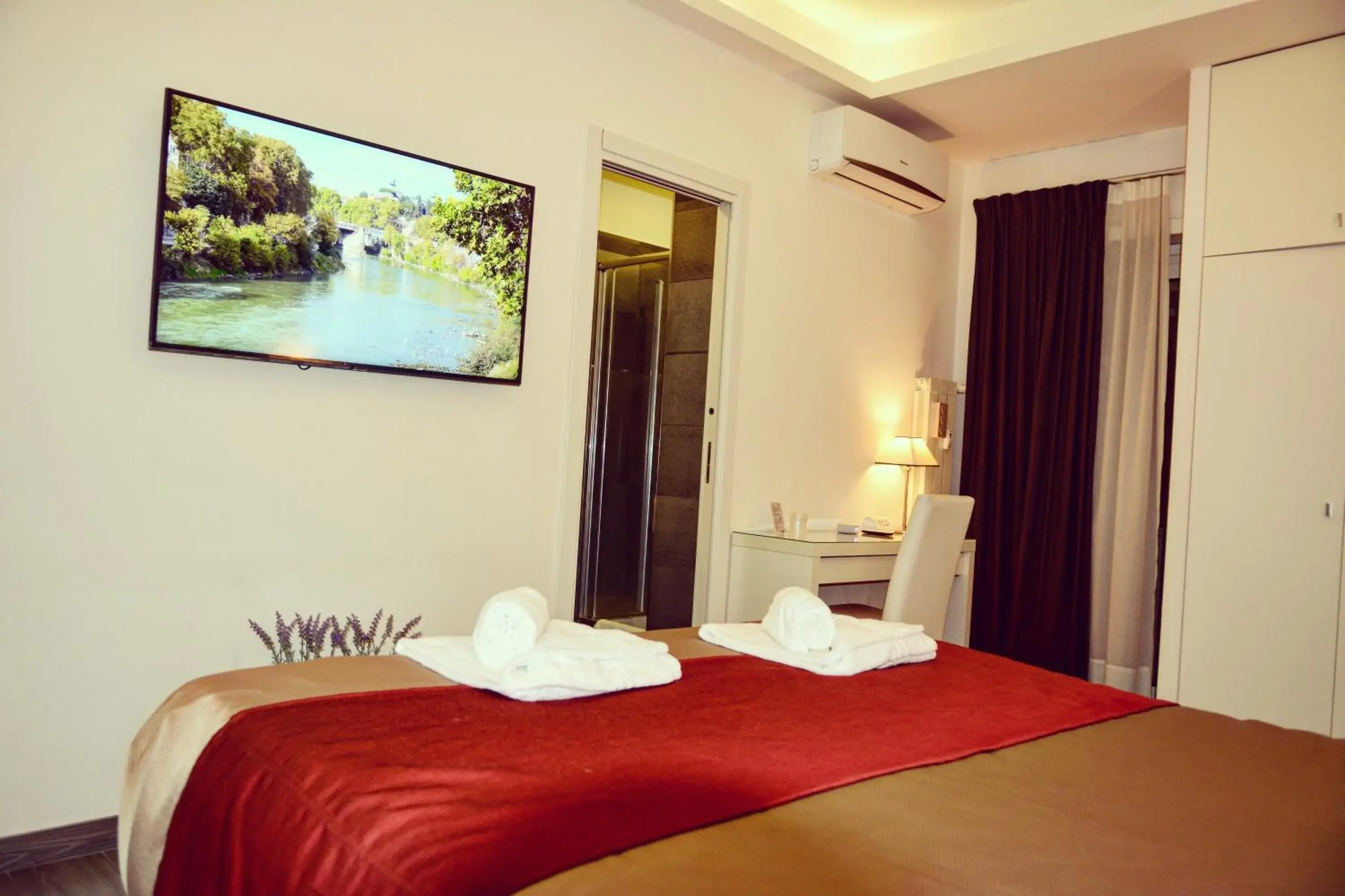 Double or Twin Room in RomAntic Dreams Guest House Double or Twin Room in RomAntic Dreams Guest House