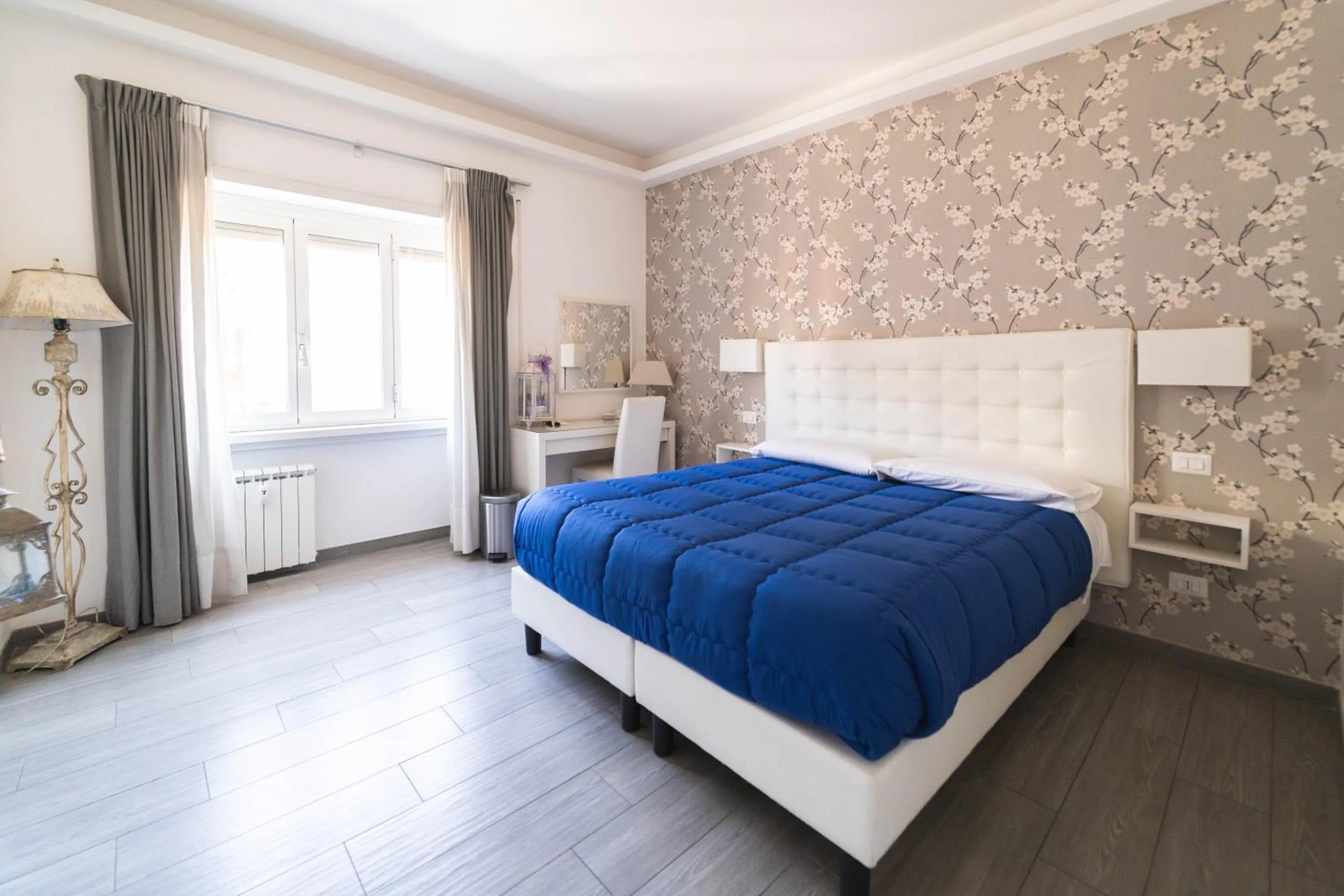 Bed in RomAntic Dreams Guest House