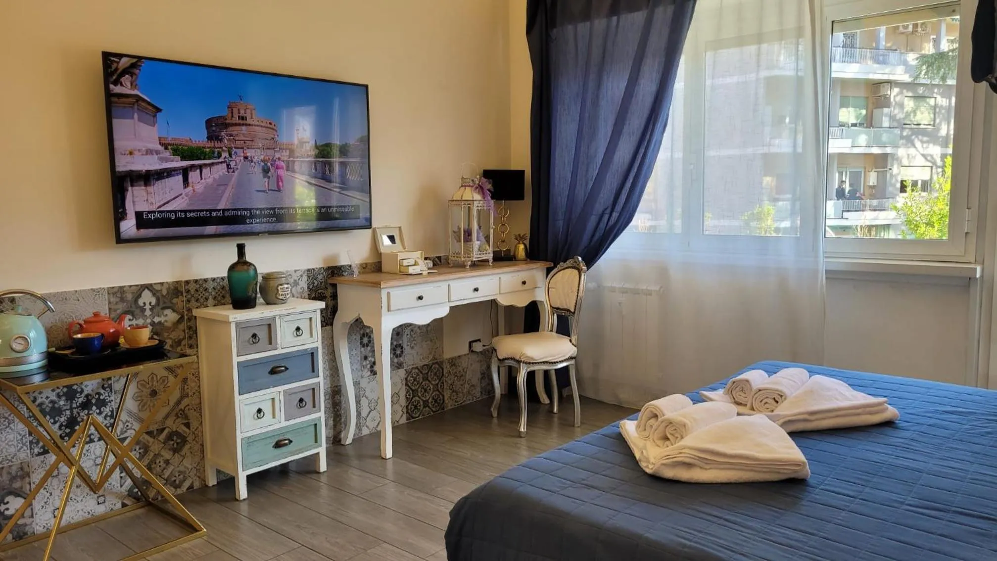 TV and multimedia, Bed in RomAntic Dreams Guest House