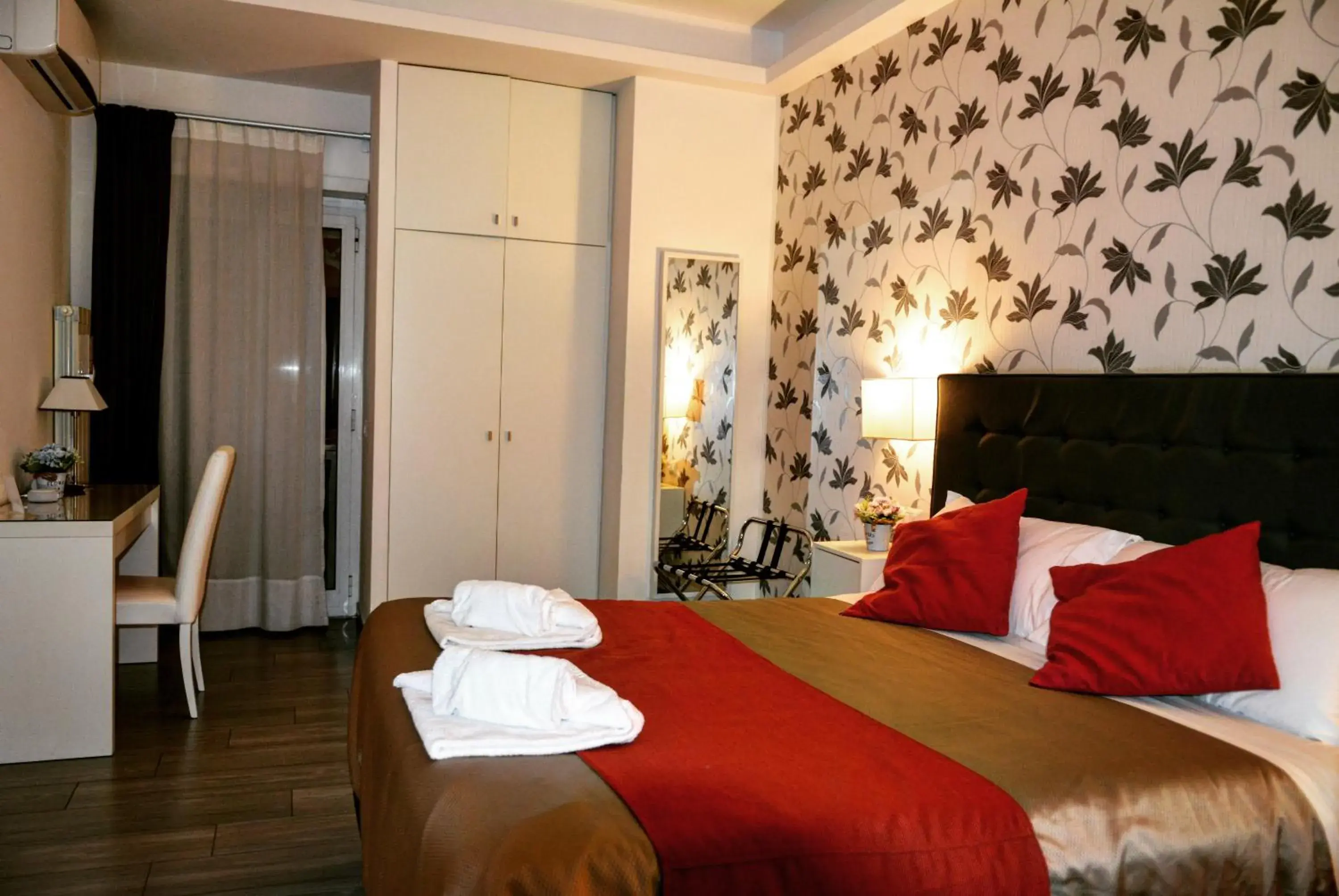 Double or Twin Room in RomAntic Dreams Guest House Double or Twin Room in RomAntic Dreams Guest House