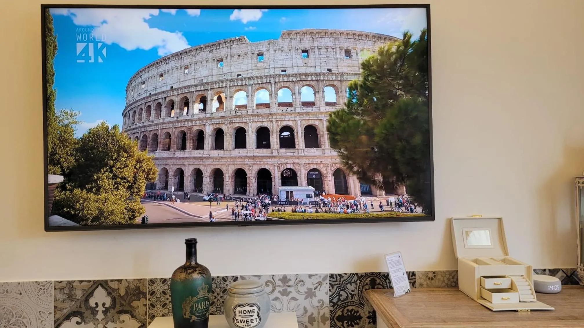 TV and multimedia in RomAntic Dreams Guest House