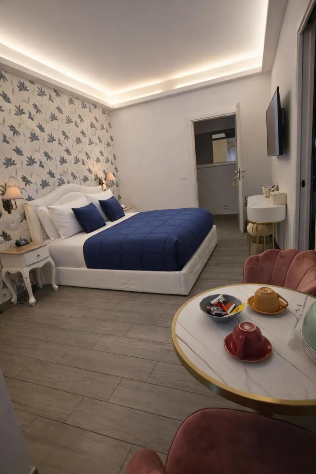 Bed in RomAntic Dreams Guest House