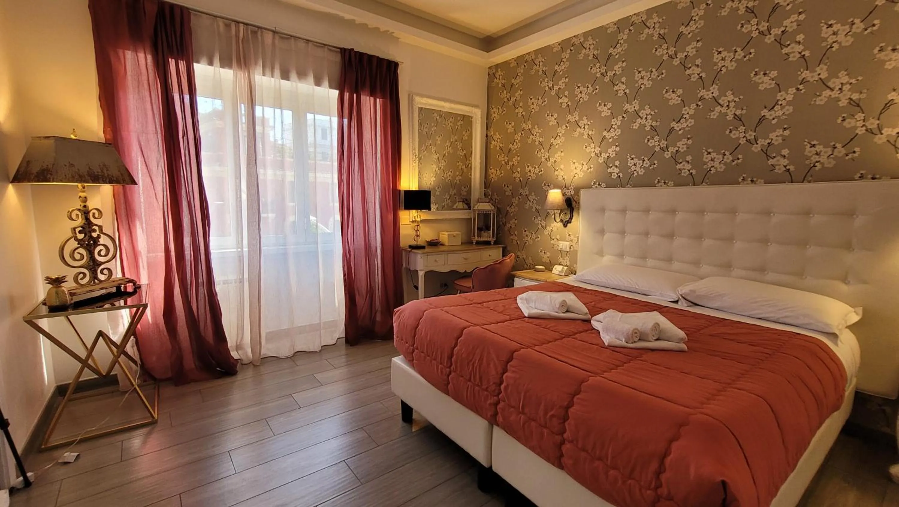 Photo of the whole room, Bed in RomAntic Dreams Guest House