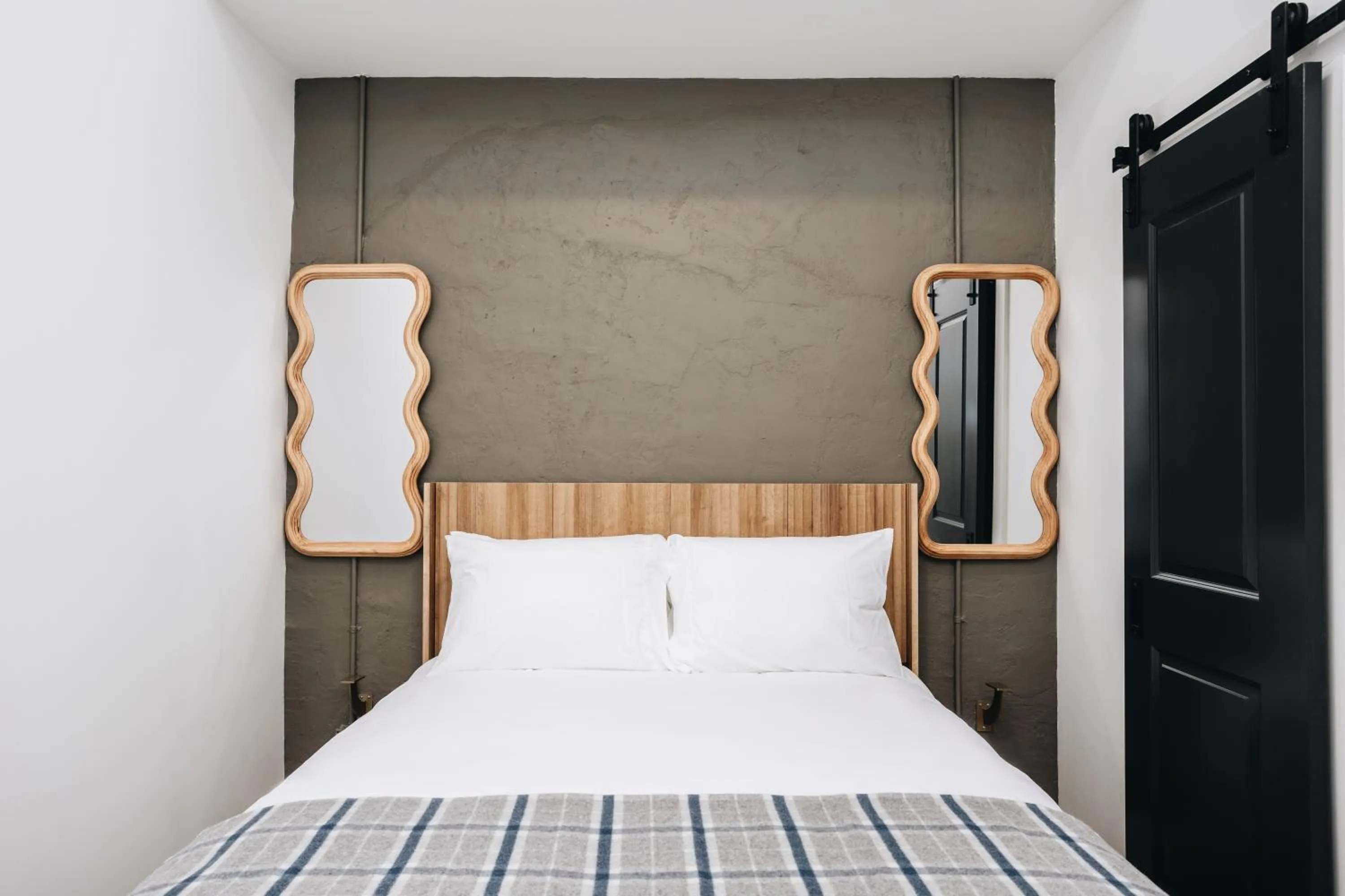 Bed in The Harriss