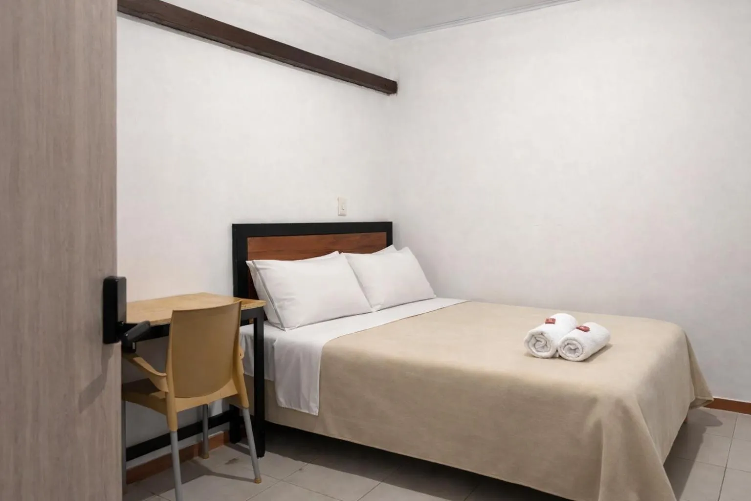 Double Room with Shared Bathroom in Ulucaho Hostel