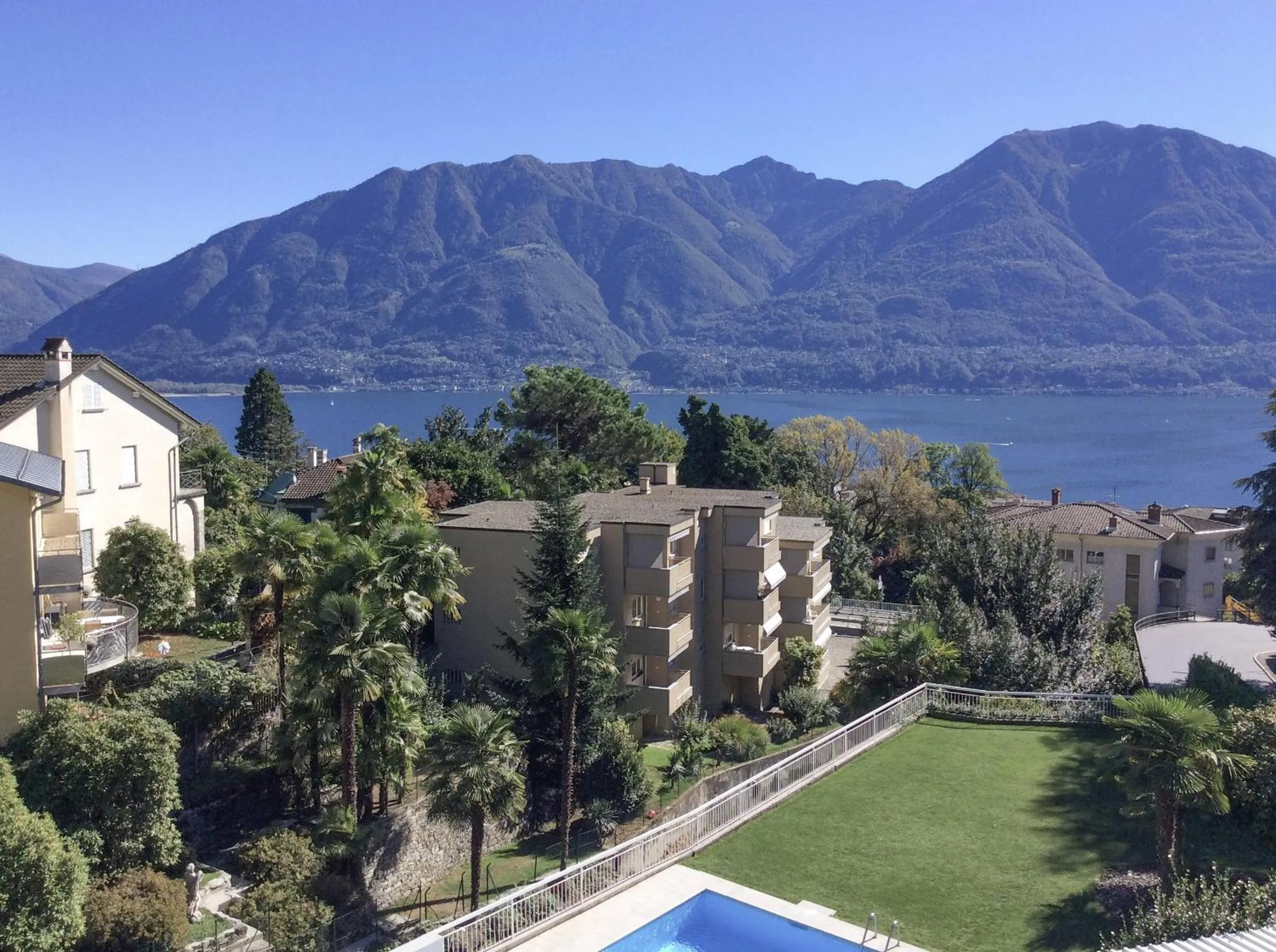 Bellavista by Fewotessin