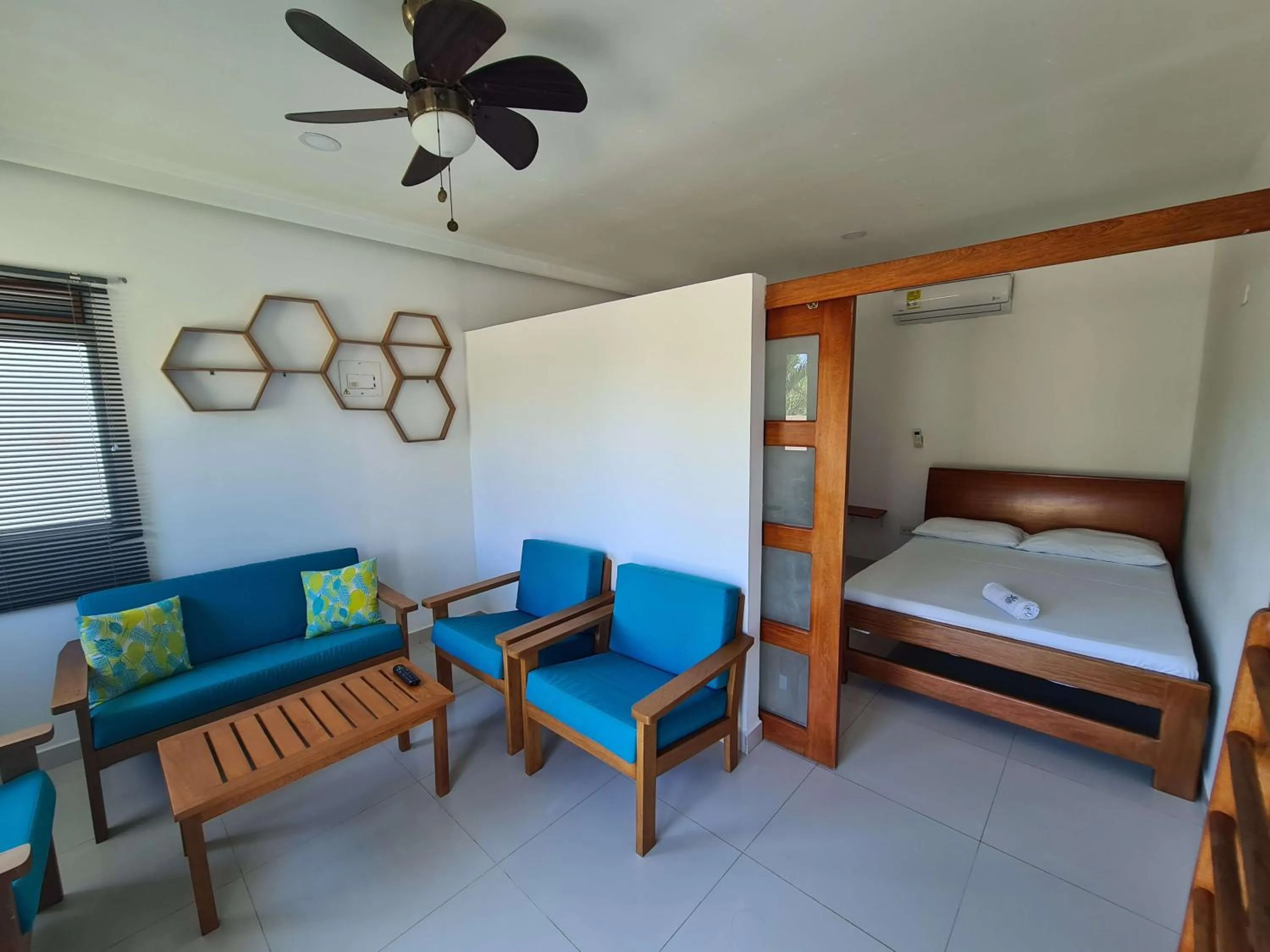 Bed in Camino Palmero Coveñas