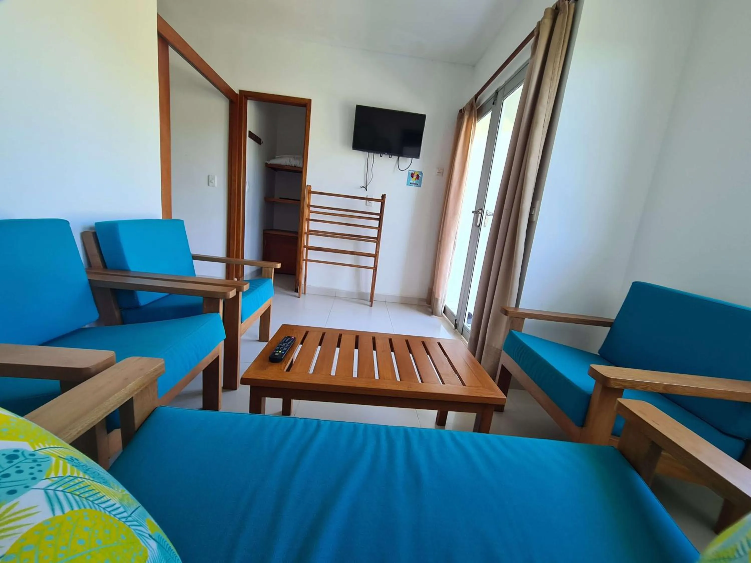 TV and multimedia, Bed in Camino Palmero Coveñas