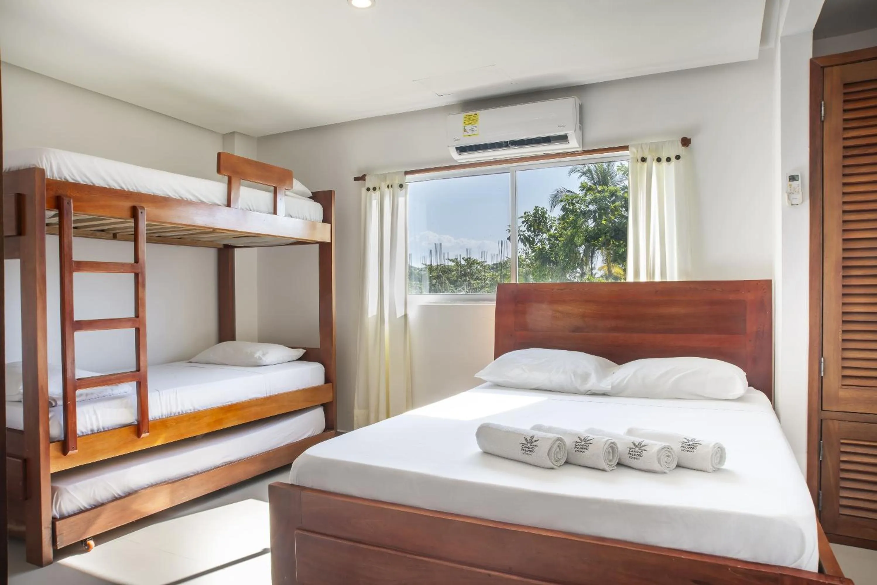 Bedroom, Bed in Camino Palmero Coveñas